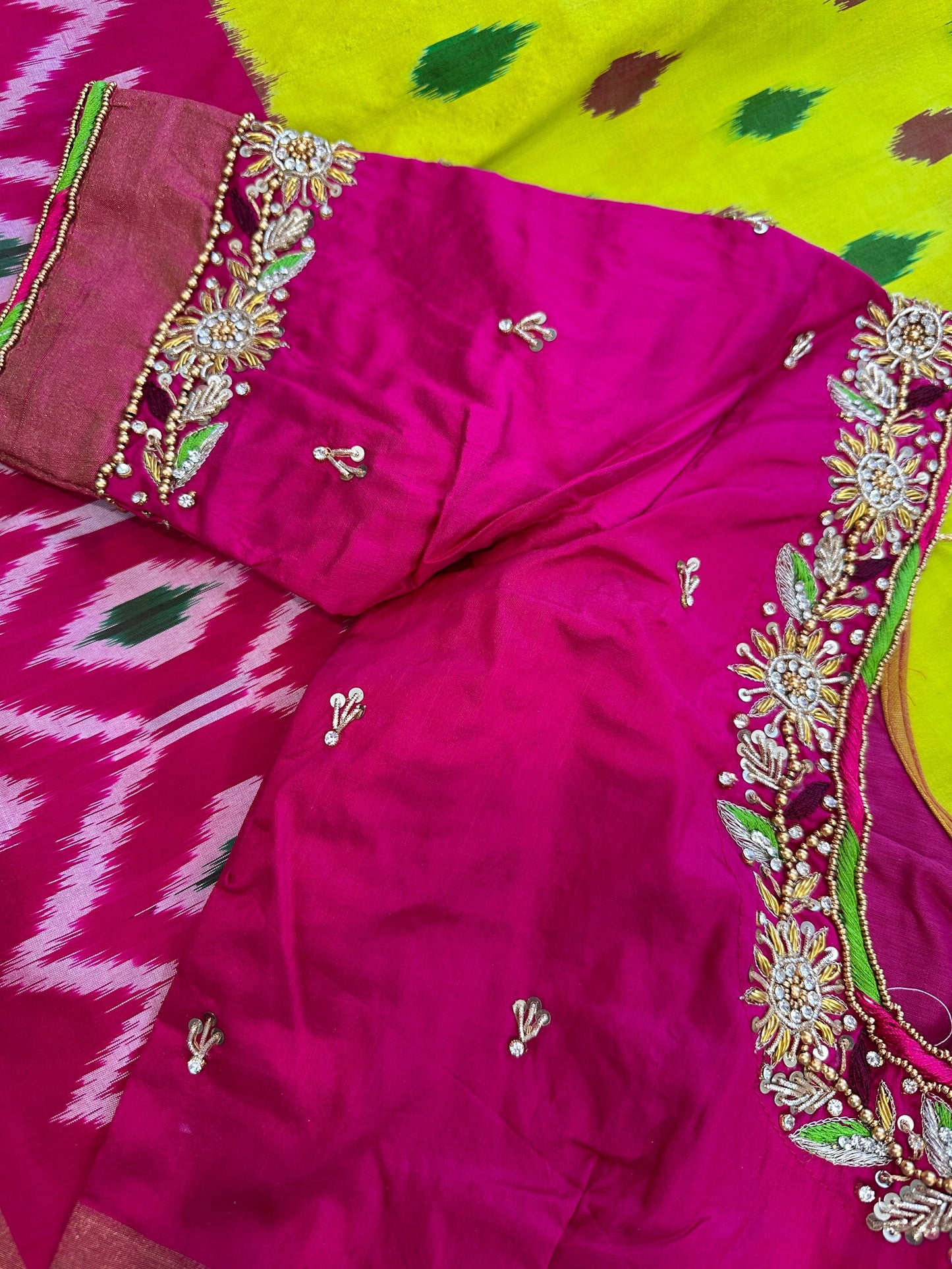 Pochampally Ikkat Pure Silk Mark Certified Saree