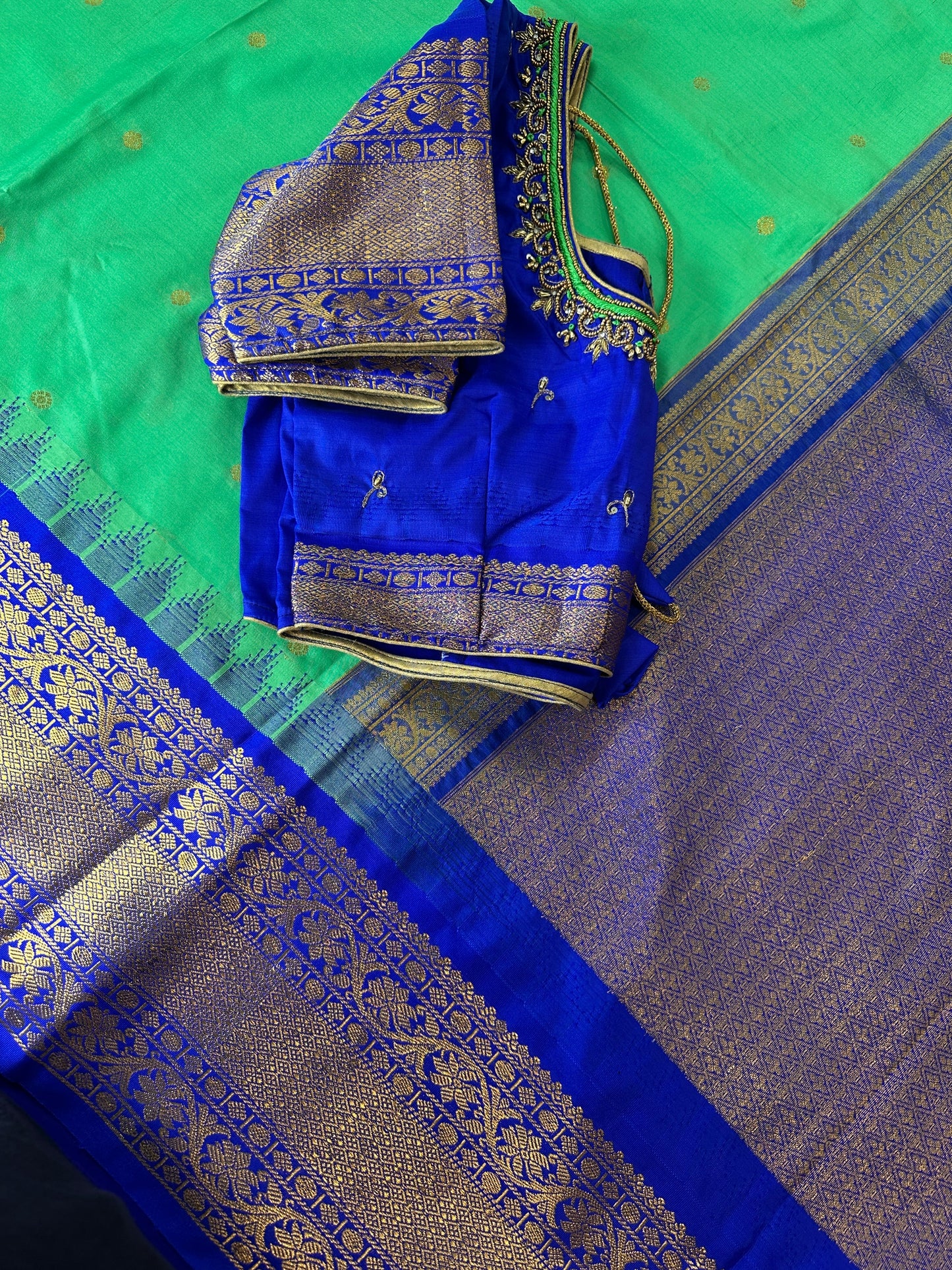 Green Blue Pattu Gadwal Saree