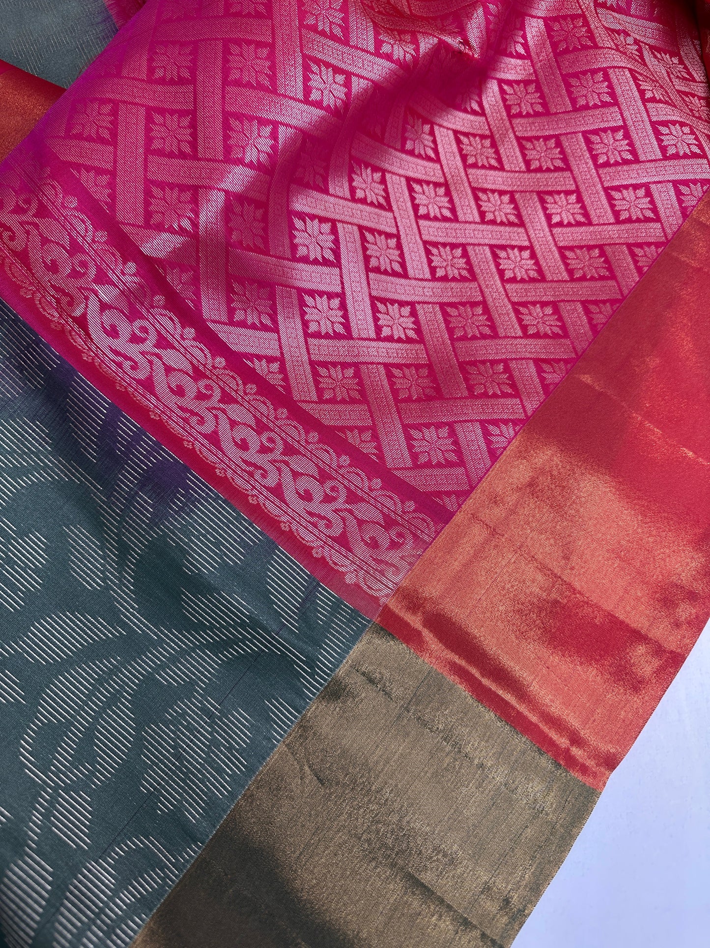 Magalgiri Soft Silk Saree