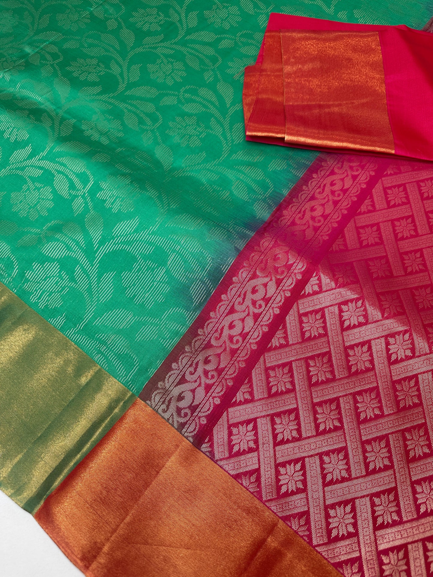 Magalgiri Soft Silk Saree