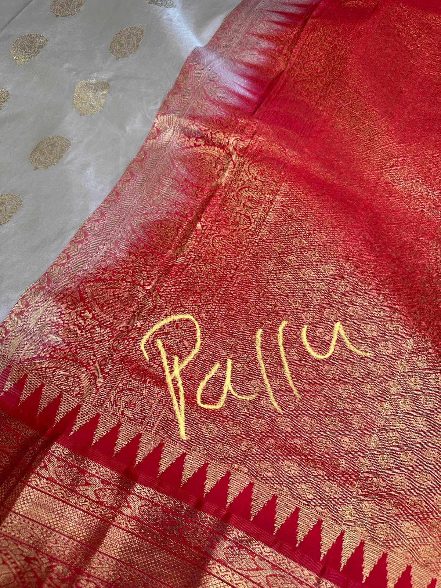 Cream Red Pure Silk Pattu Gadwal Saree