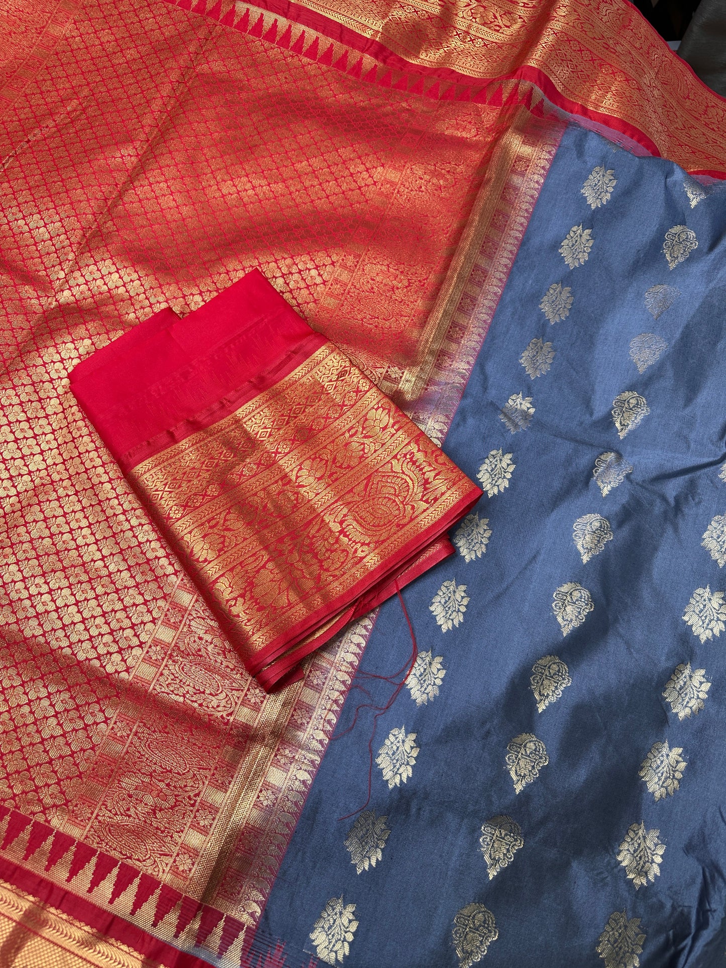 Grey Red Pure Silk Pattu Gadwal Saree