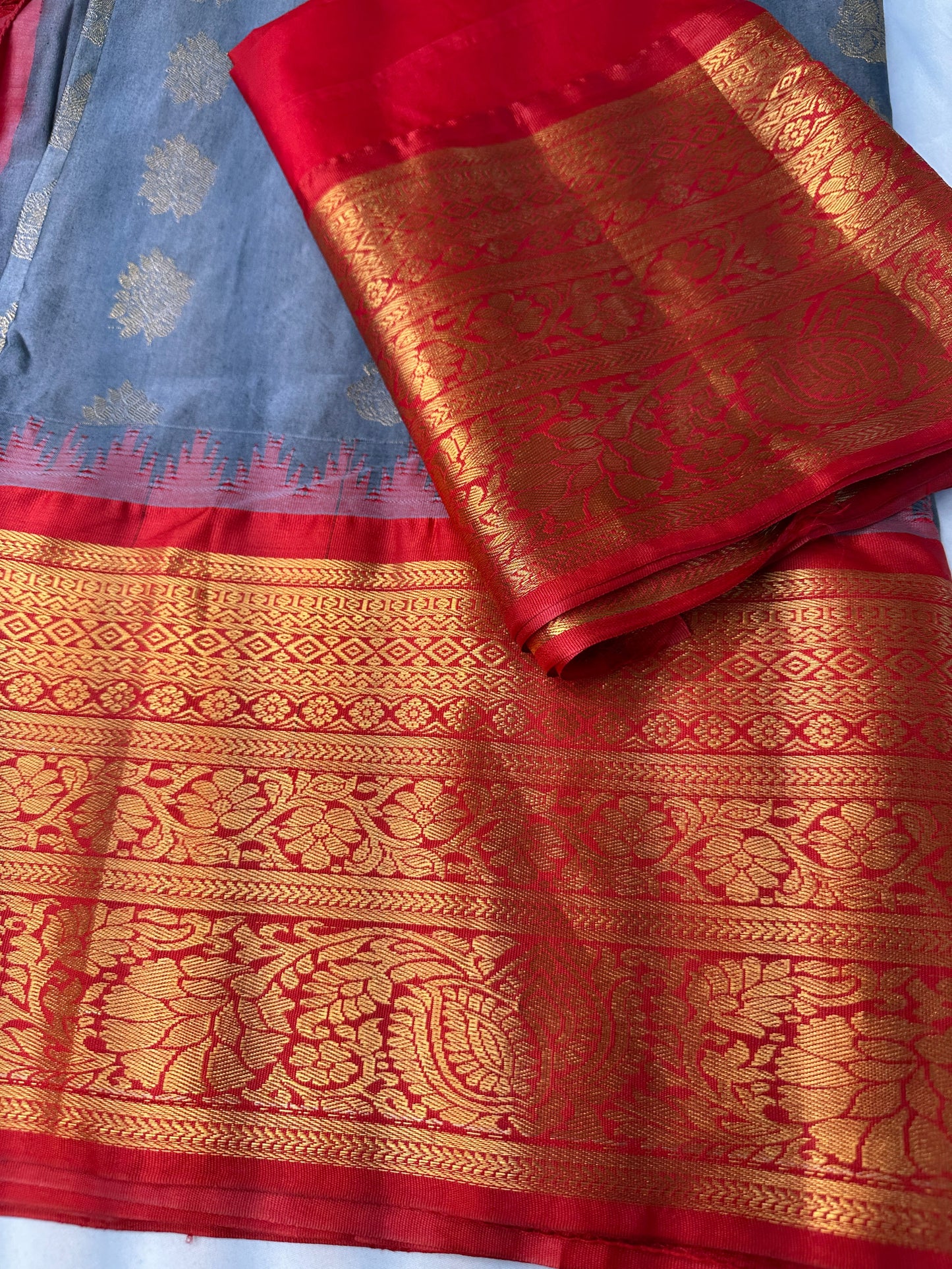 Grey Red Pure Silk Pattu Gadwal Saree