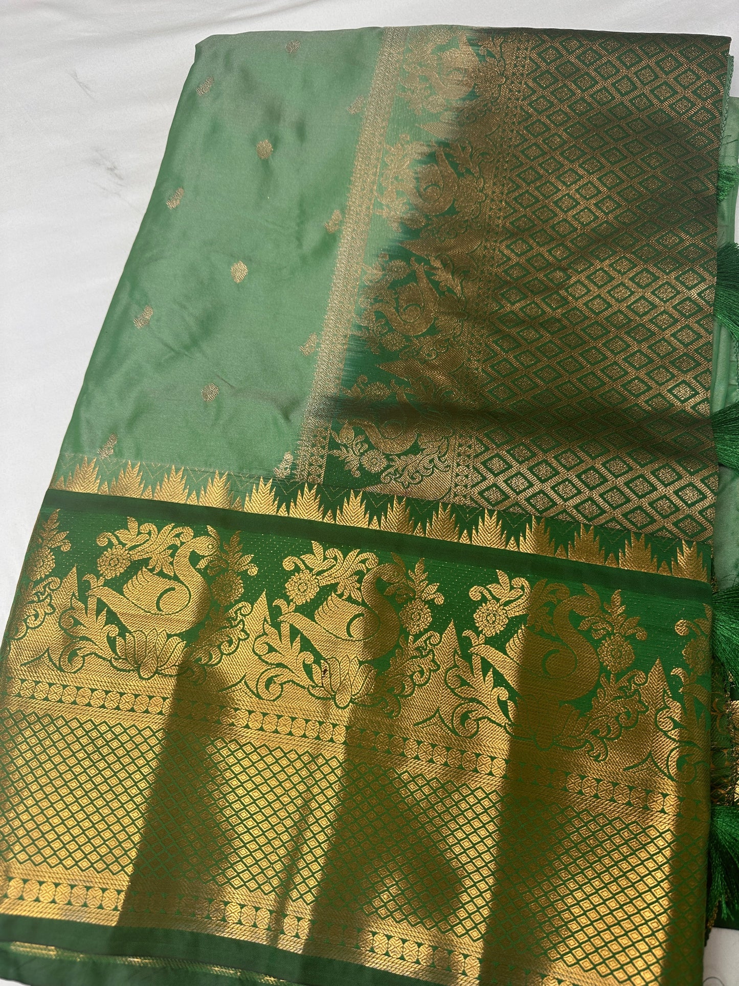 Green Semi Silk Pattu Gadwal Saree