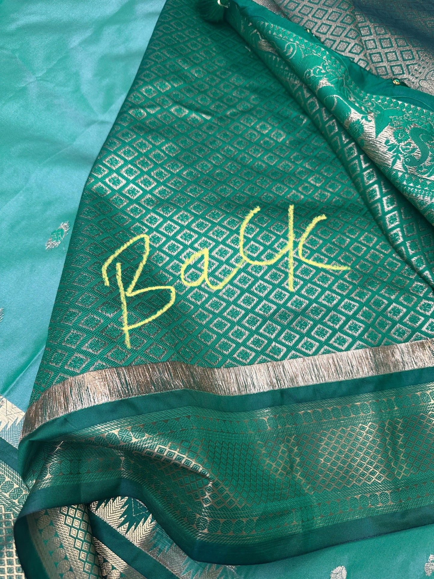 Green Semi Silk Pattu Gadwal Saree