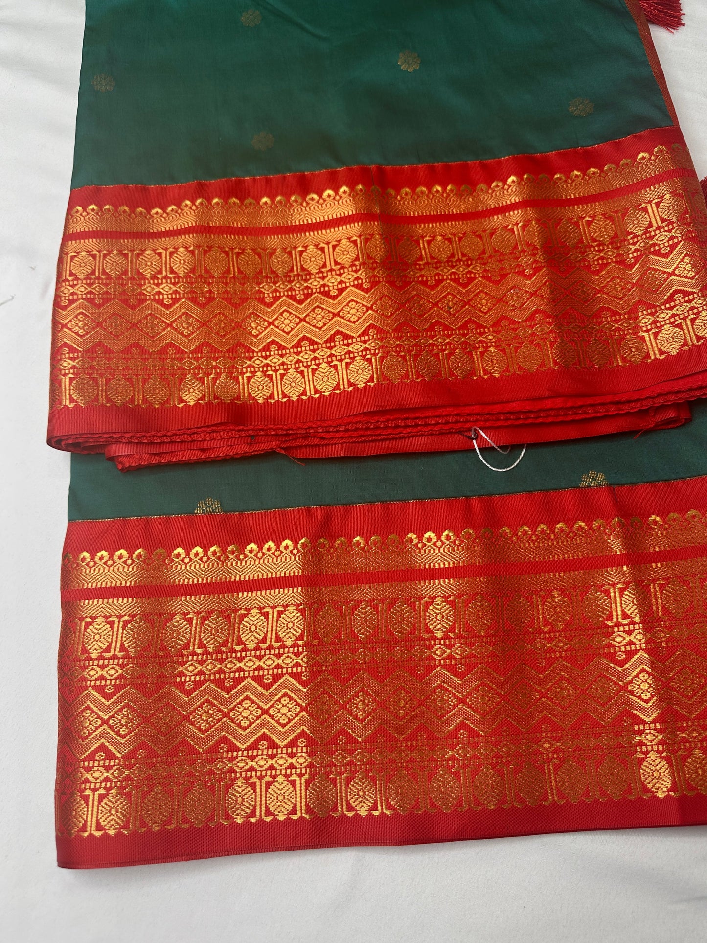 Green Red Semi Silk Pattu Gadwal Saree