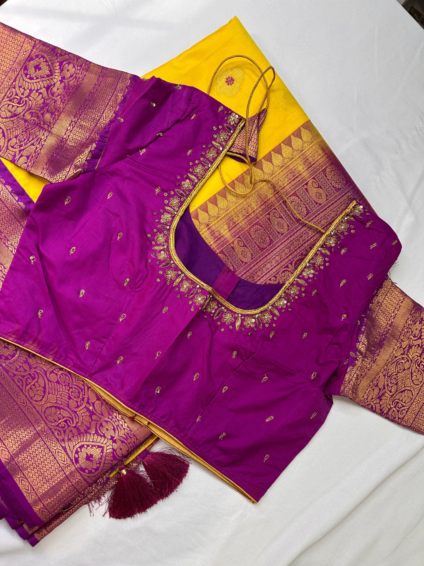 Yellow Semi Silk Pattu Gadwal Saree