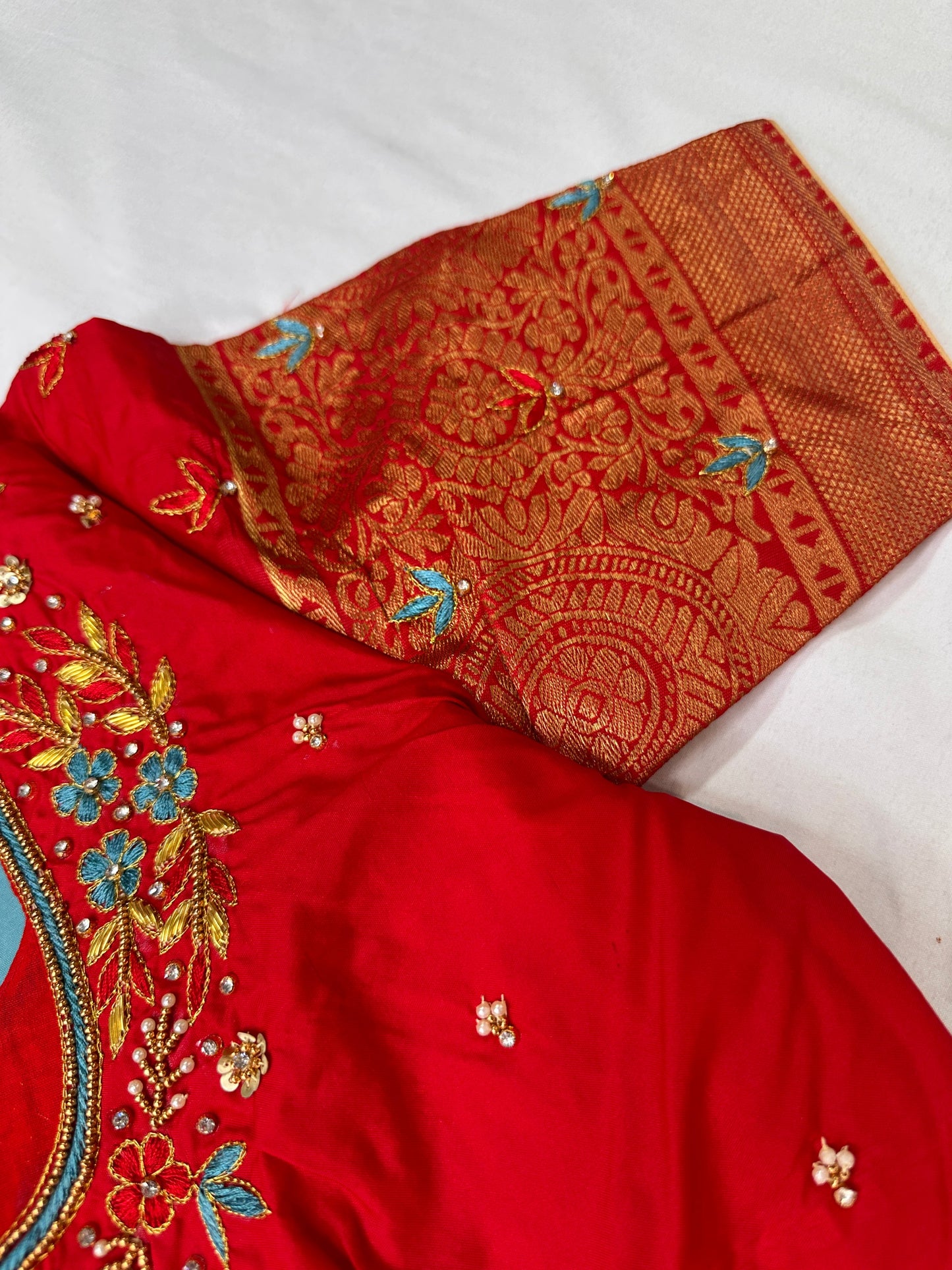 Blue Red Semi Silk Pattu Gadwal Saree