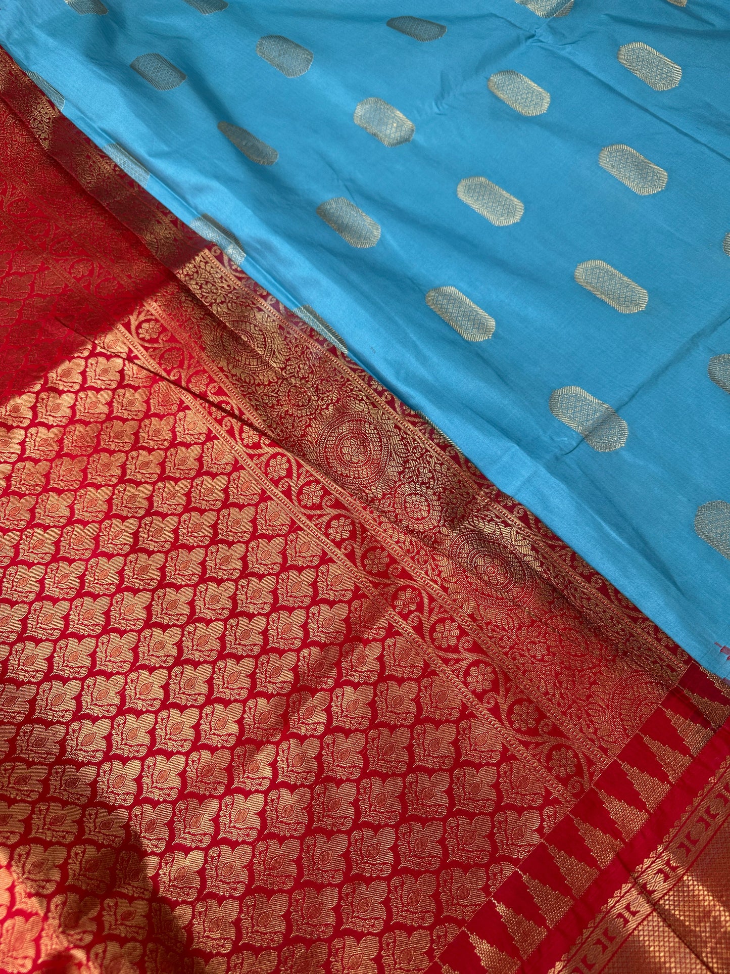 Blue Red Semi Silk Pattu Gadwal Saree