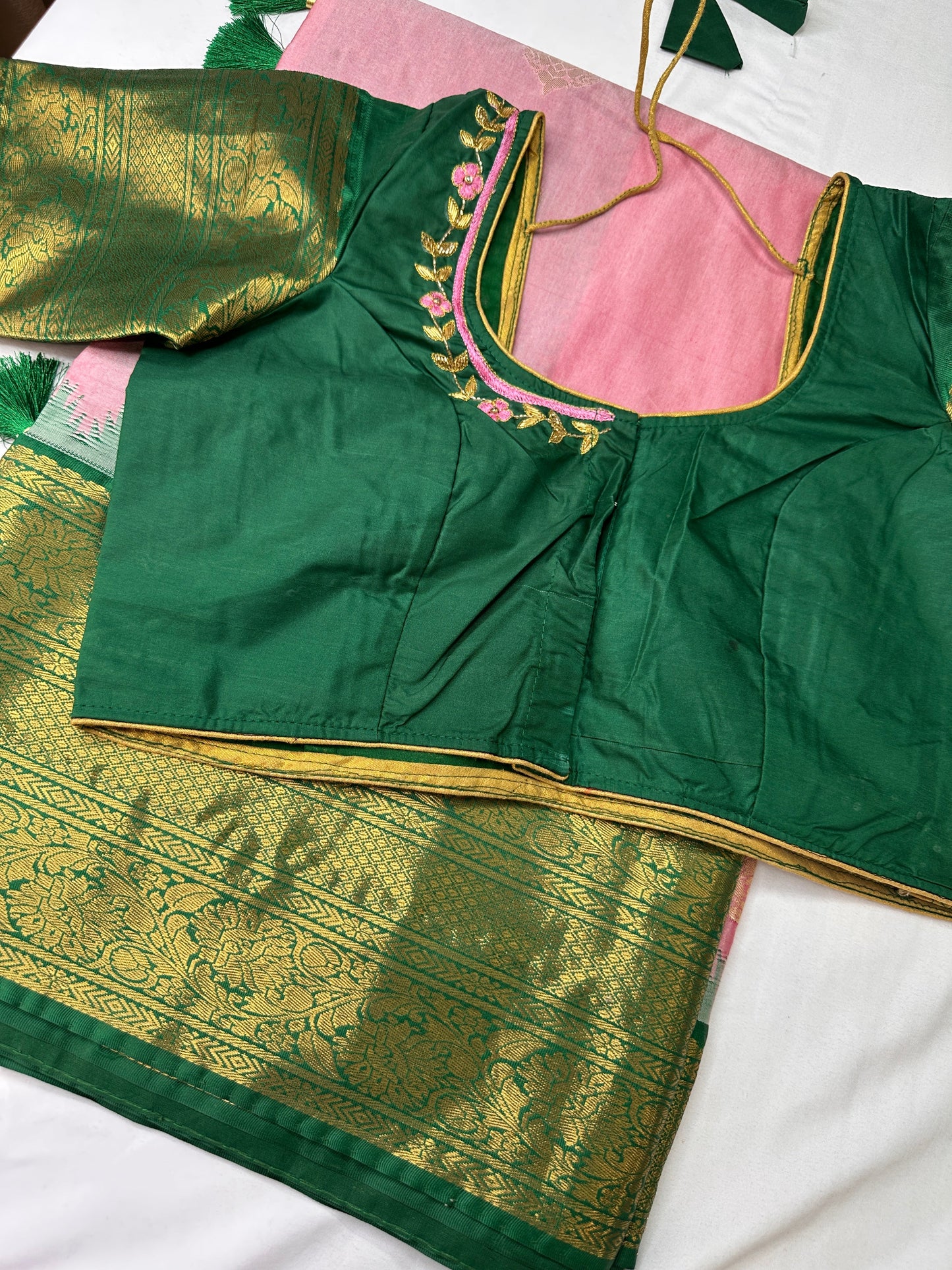 Pink Green Semi Silk Pattu Gadwal Saree