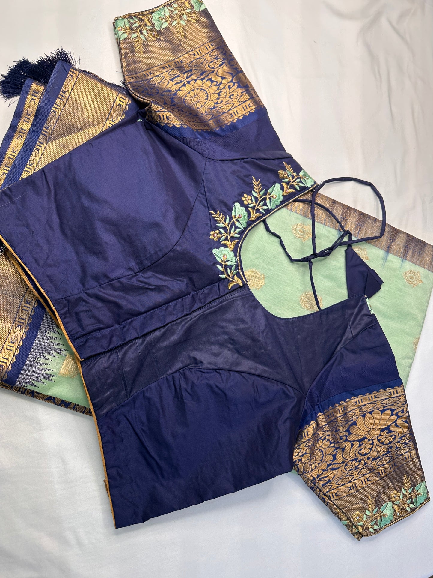Pattu Gadwal Silk Light Weight Blue Saree