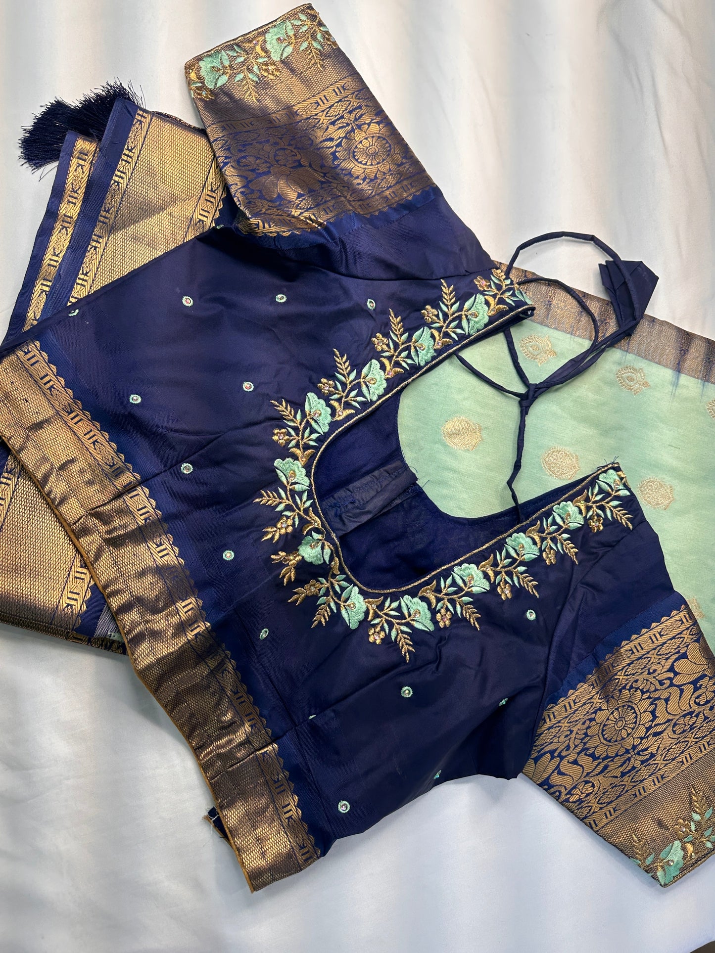 Pattu Gadwal Silk Light Weight Blue Saree