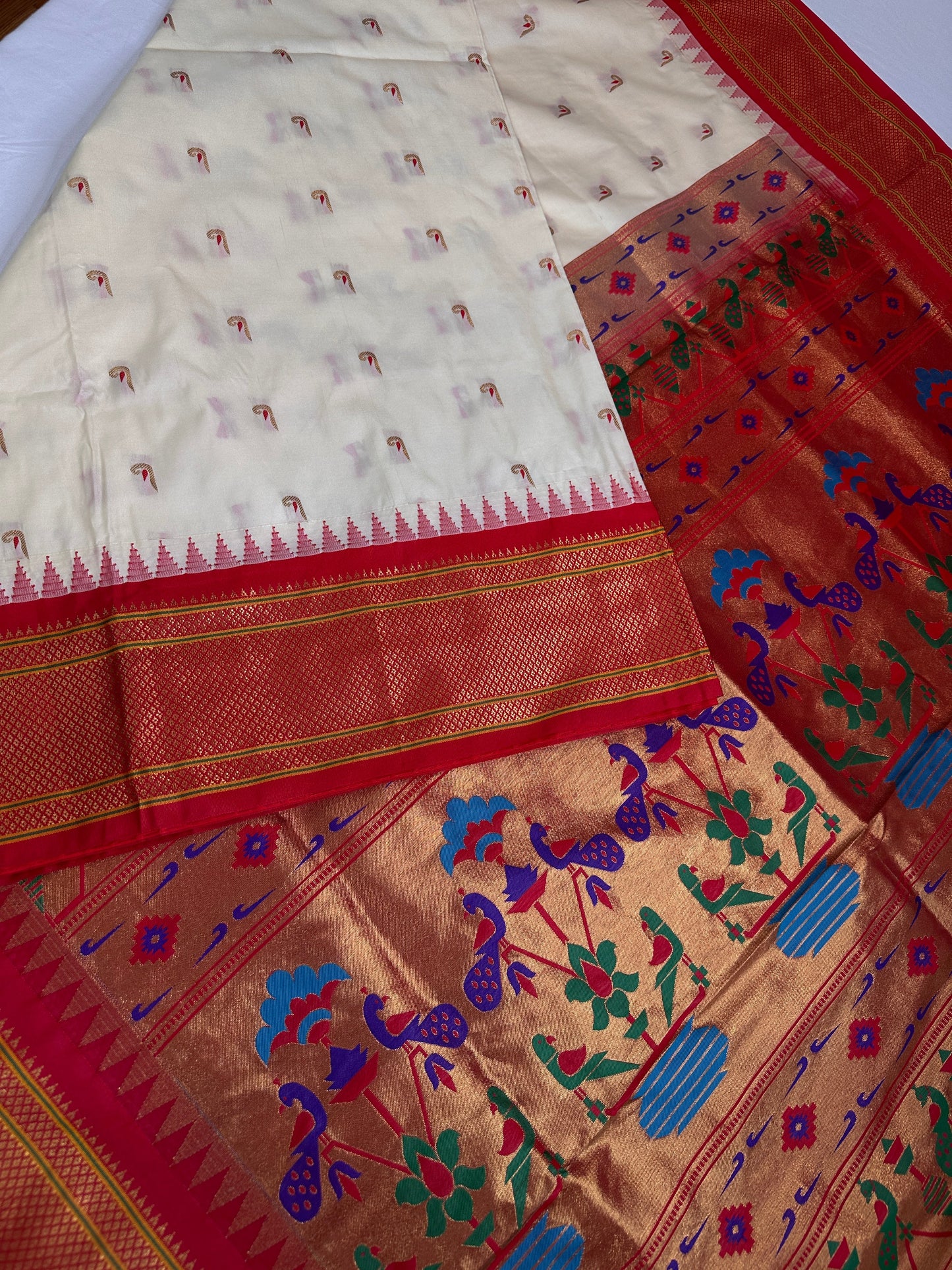 Semi Gadwal  Silk Paithani Cream Red Saree