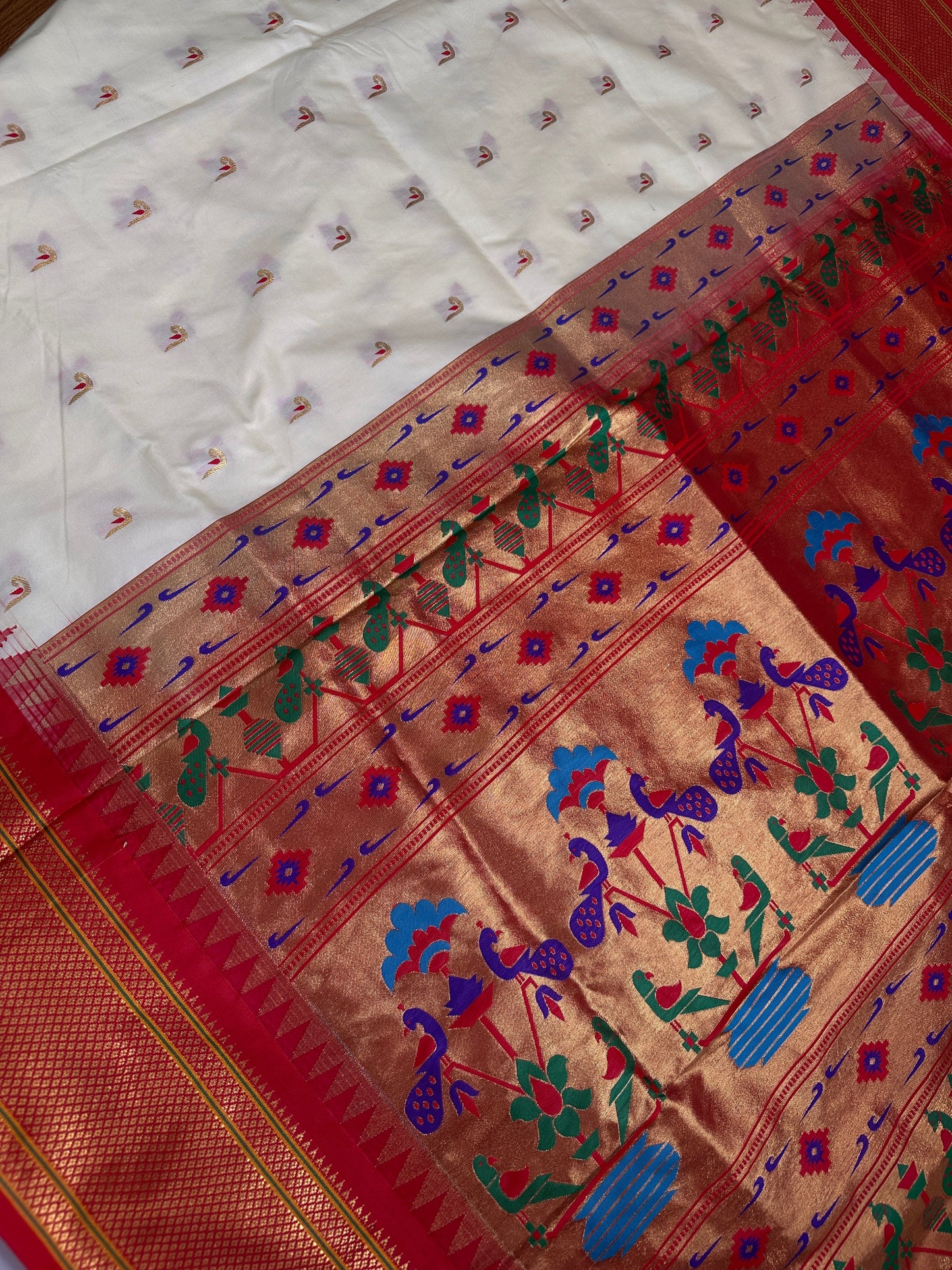 Semi Gadwal  Silk Paithani Cream Red Saree