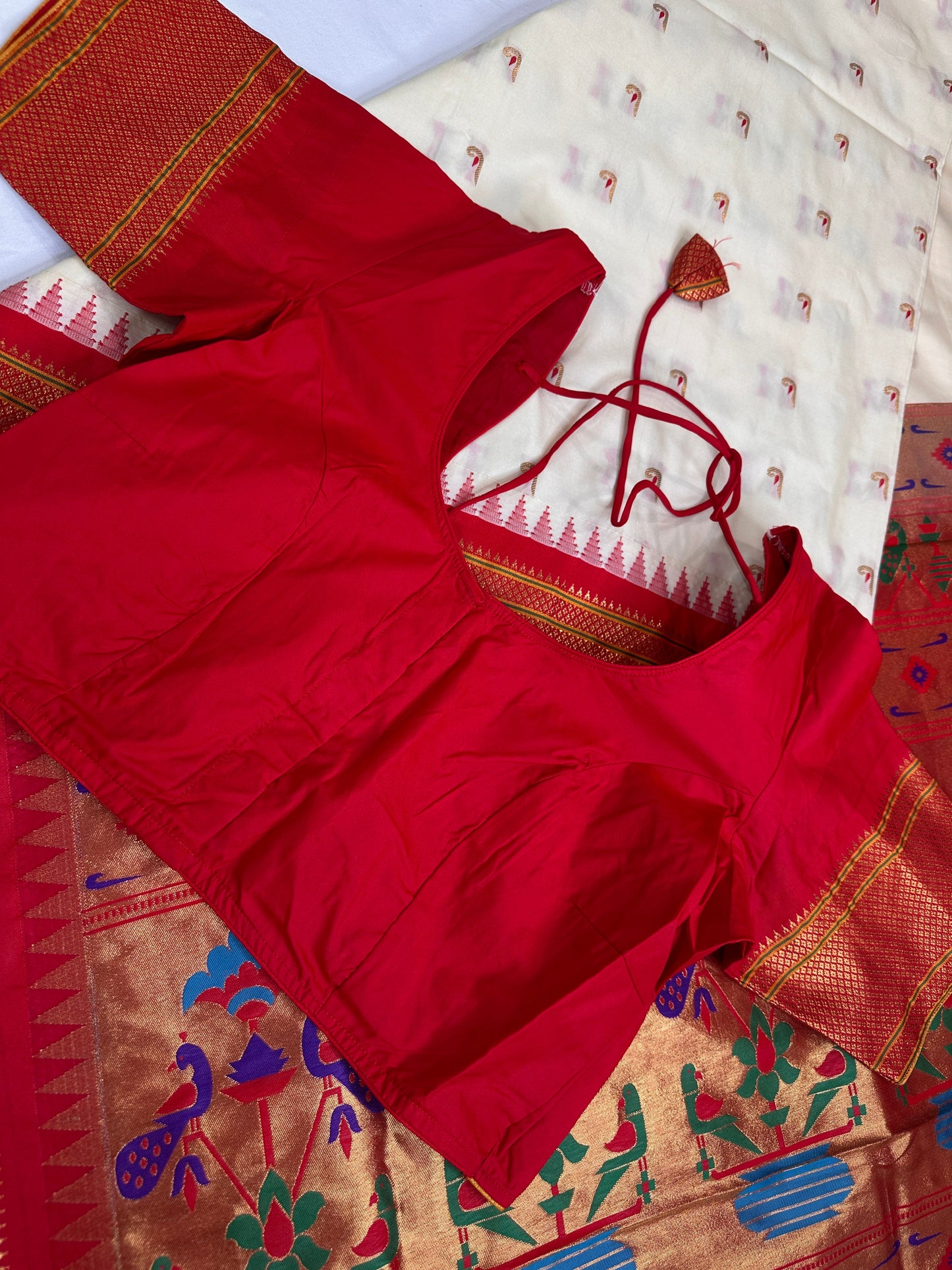 Semi Gadwal  Silk Paithani Cream Red Saree
