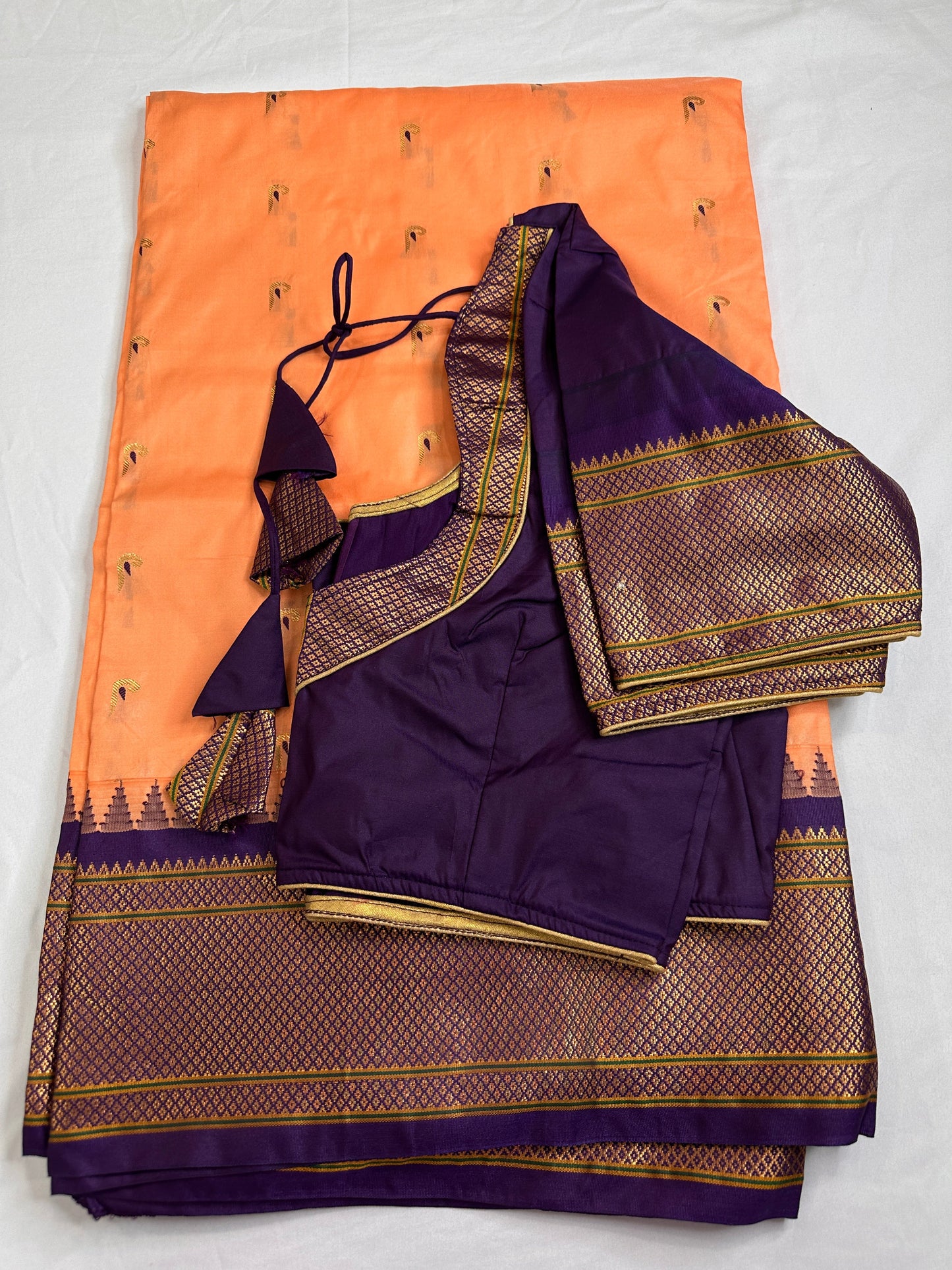 Semi Gadwal  Silk Paithani Cream Red Saree