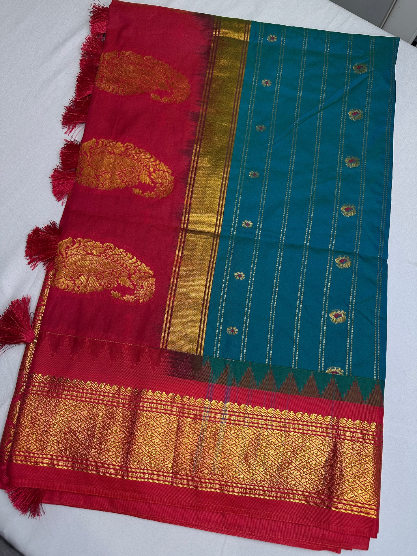 Gadwal Pattu Blue Pink Soft Silk Saree