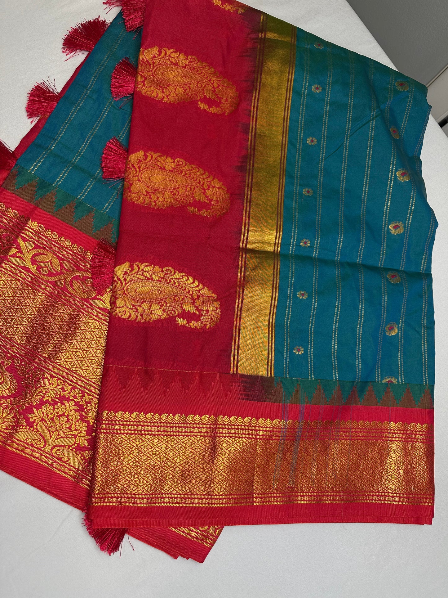 Gadwal Pattu Blue Pink Soft Silk Saree