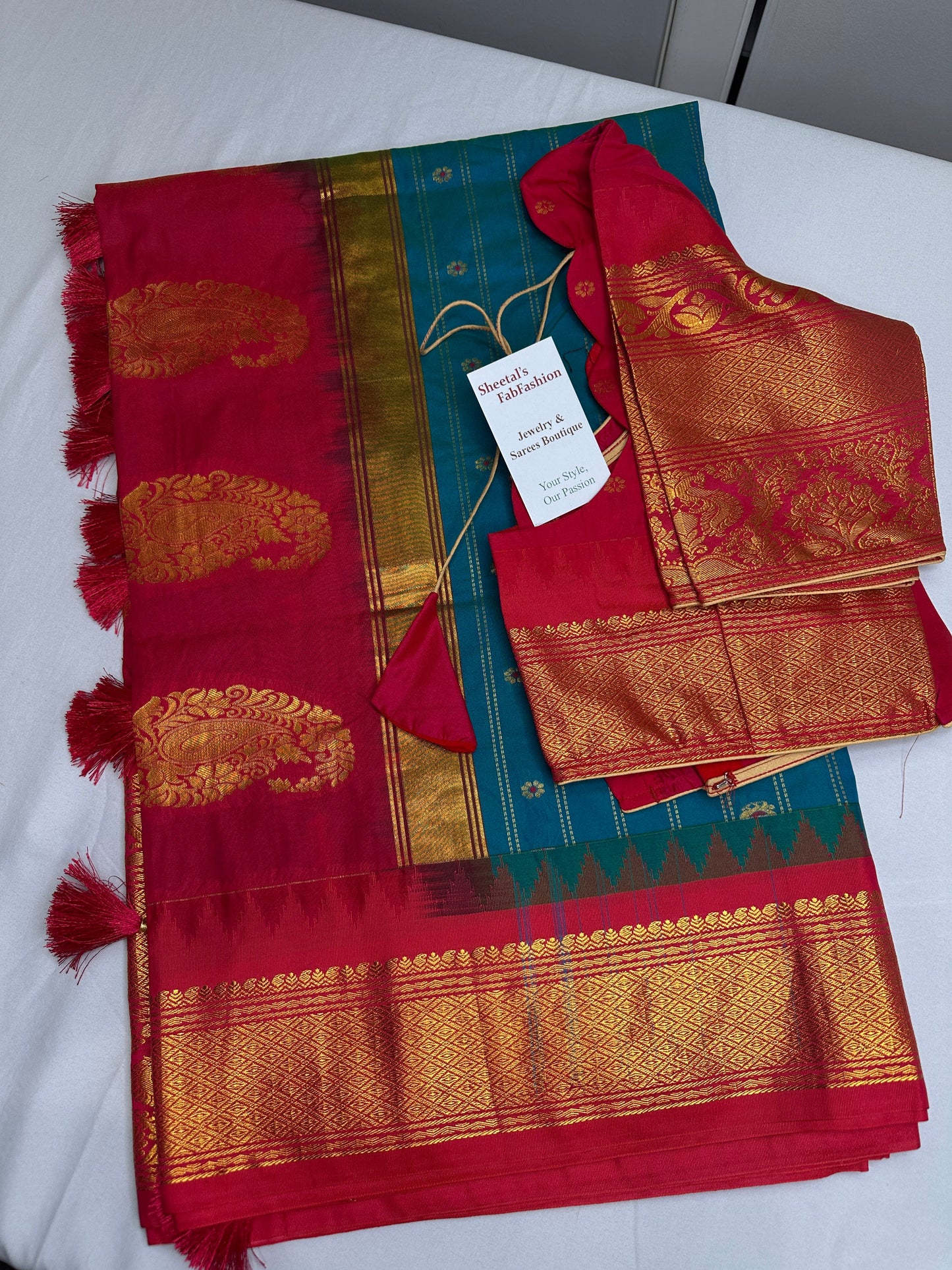 Gadwal Pattu Blue Pink Soft Silk Saree