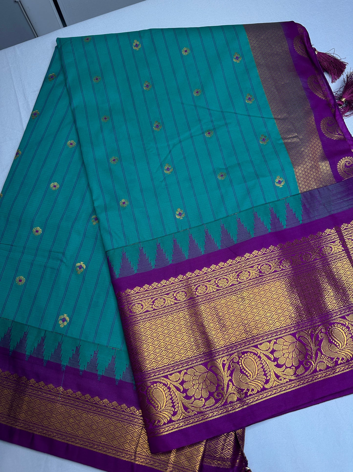 Gadwal Pattu Green Magenta Soft Silk Saree