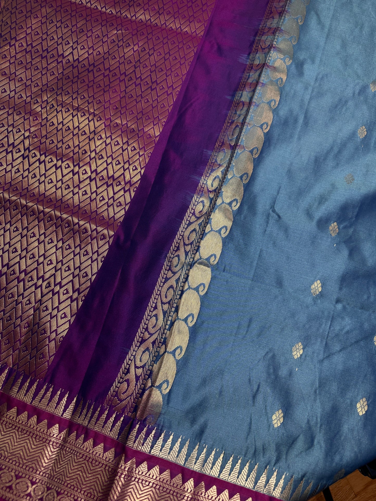 Gadwal Pattu Grey Magenta Soft Silk Saree