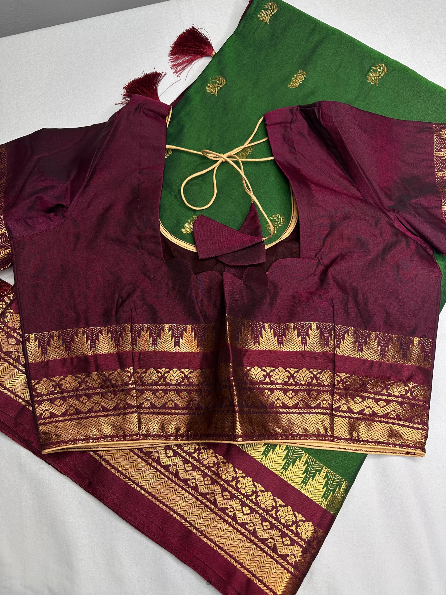 Gadwal Pattu Green Maroon Soft Silk Saree