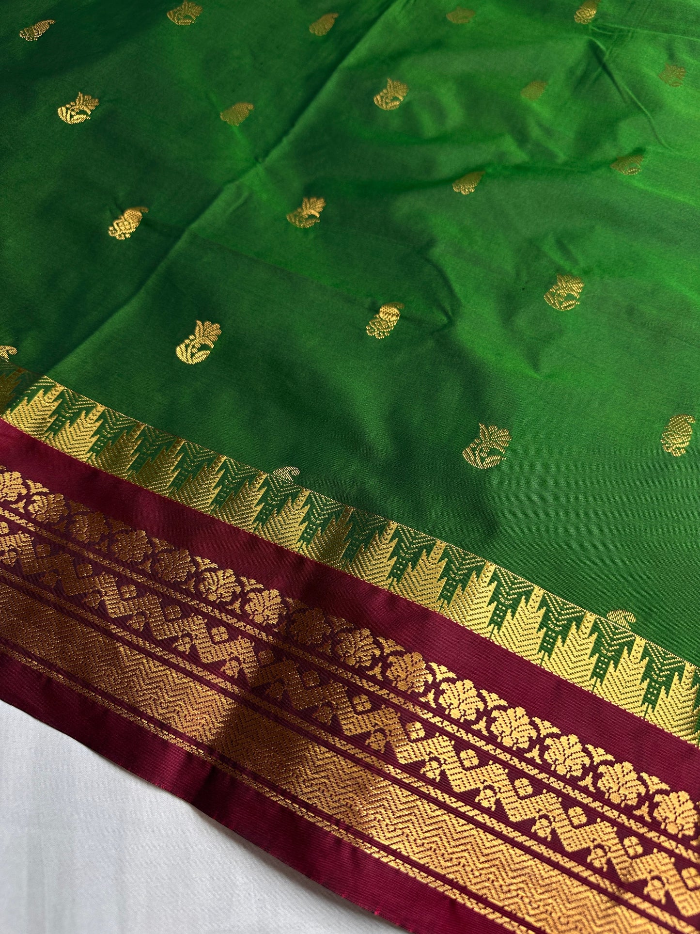 Gadwal Pattu Green Maroon Soft Silk Saree