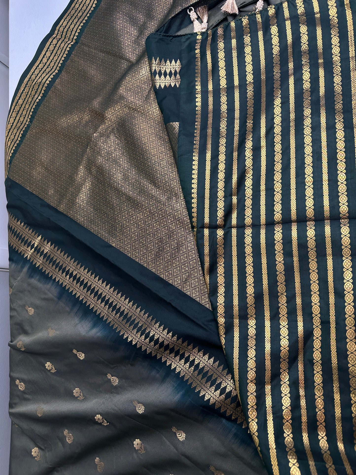 Mangalgiri Pattu Grey Green Soft Silk Saree