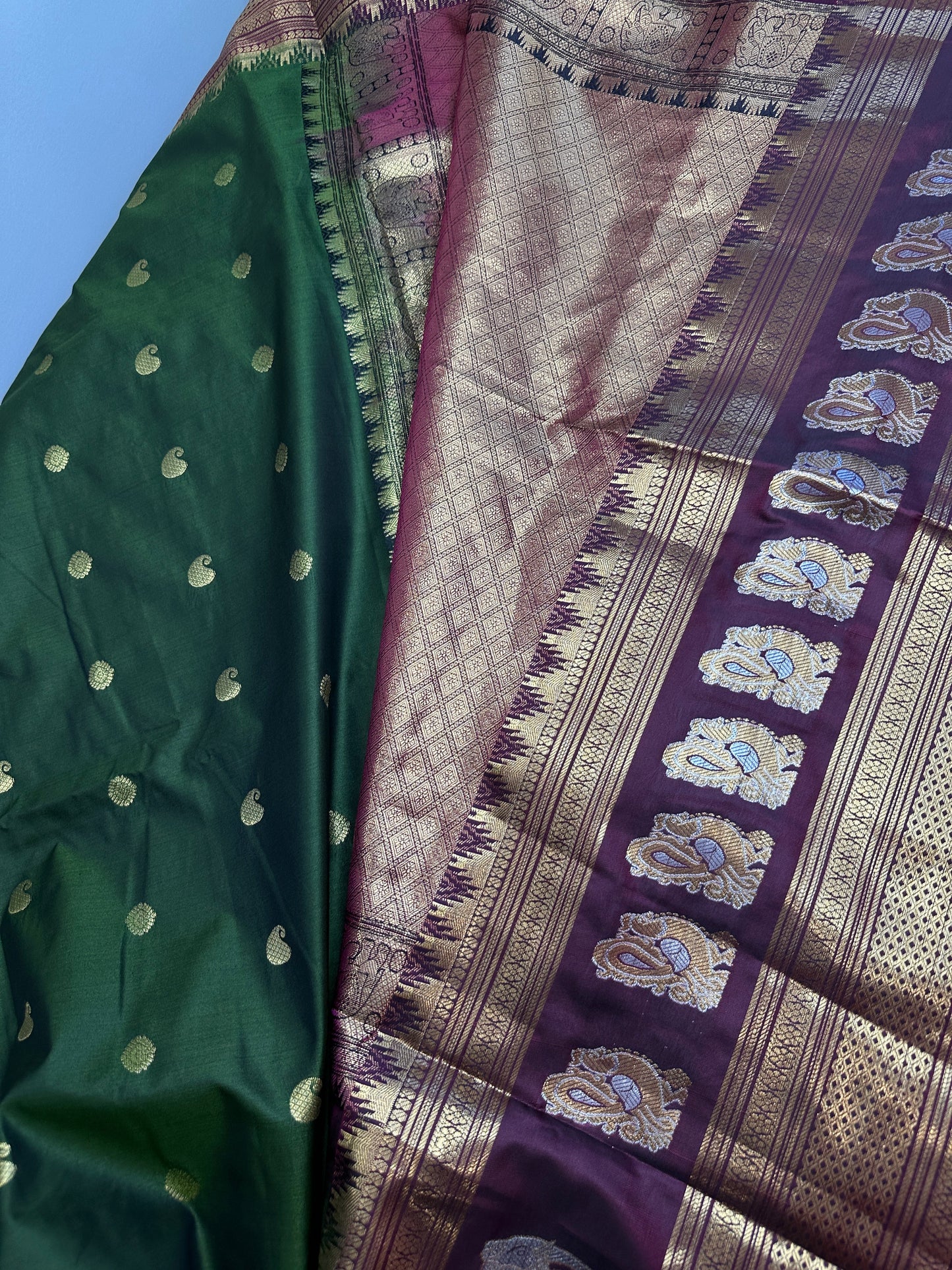 Mangalgiri Pattu Elephant Peacock Border Green Silk Saree