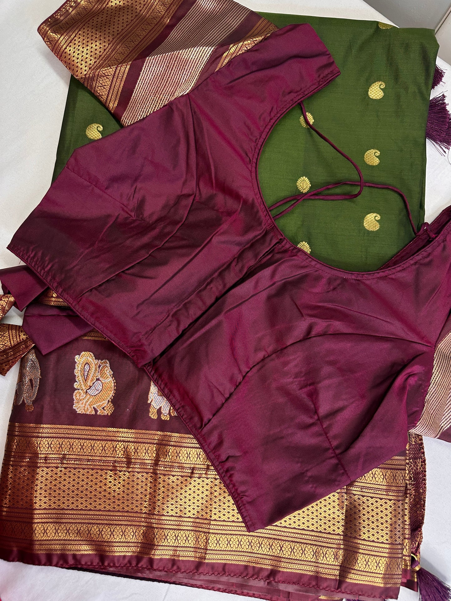 Mangalgiri Pattu Elephant Peacock Border Green Silk Saree