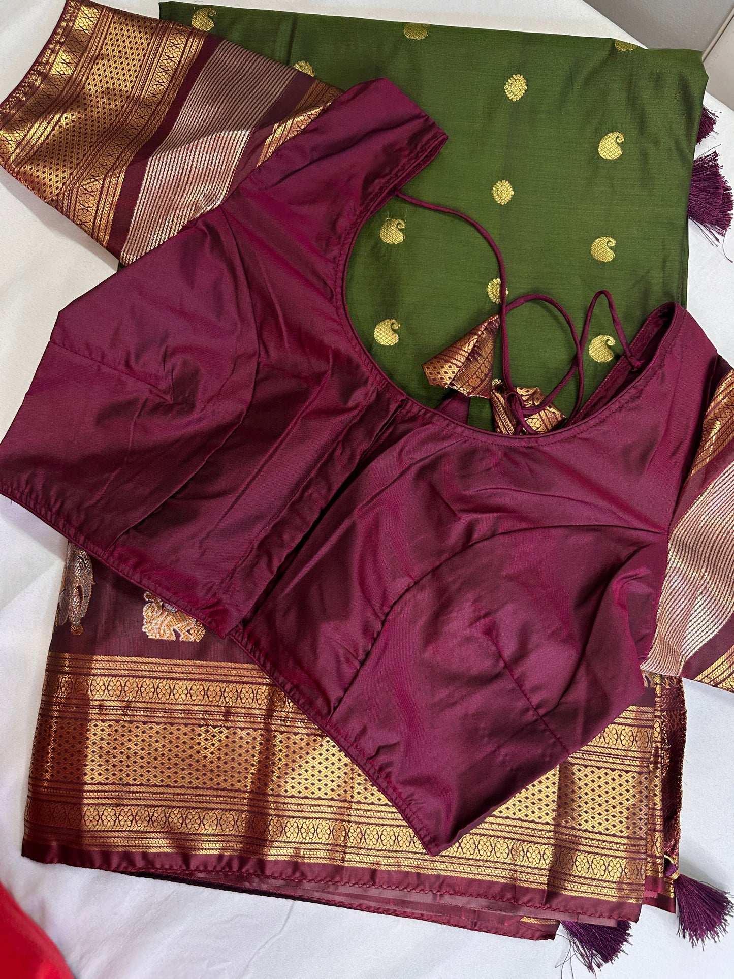 Mangalgiri Pattu Elephant Peacock Border Green Silk Saree