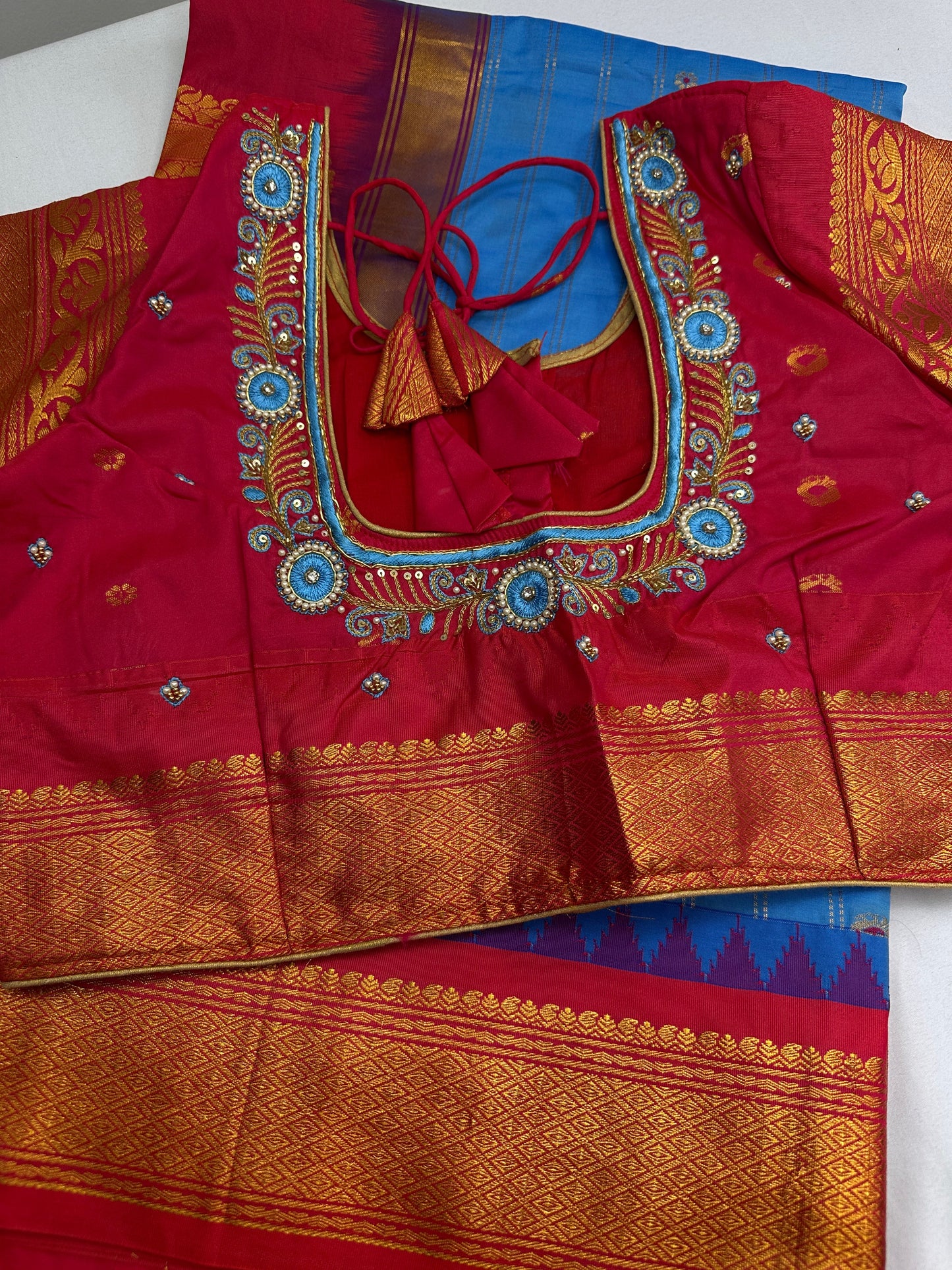 Gadwal Pattu Blue Pink Soft Silk Saree