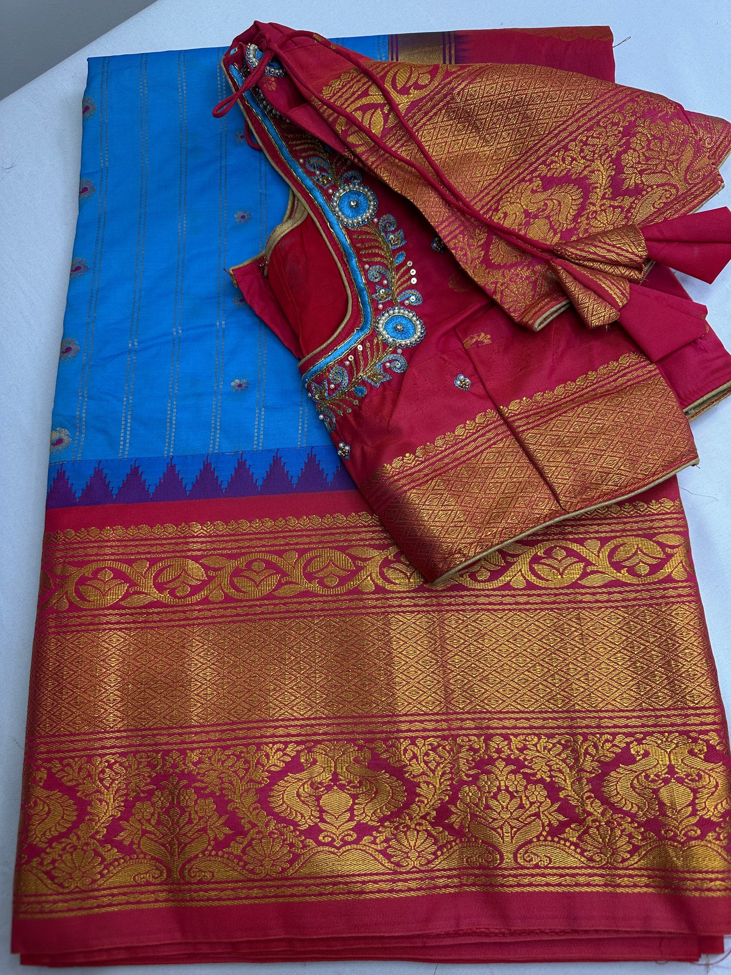 Gadwal Pattu Blue Pink Soft Silk Saree