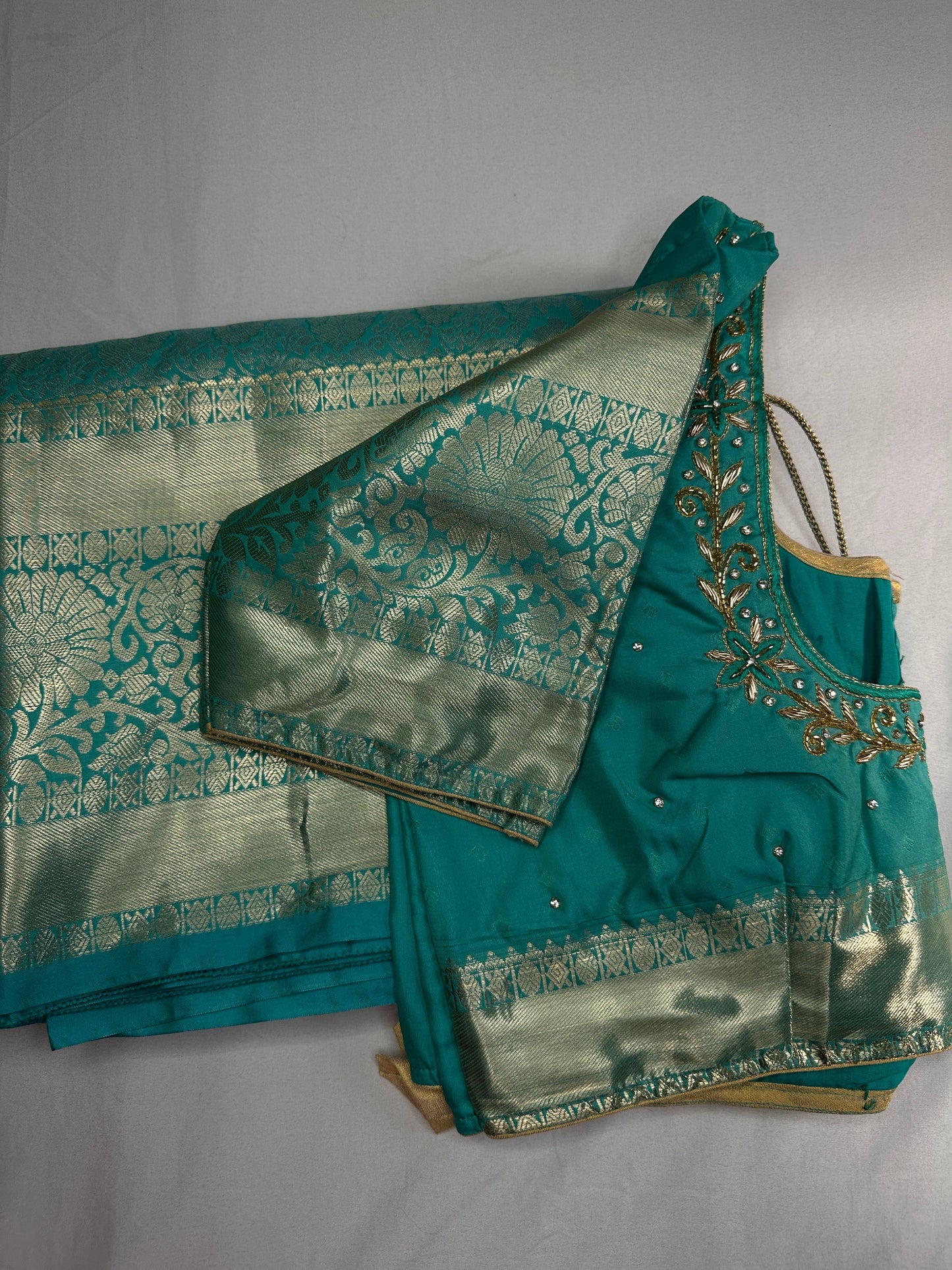 Kanchi Pattu Light Weight Soft Semi Silk Saree