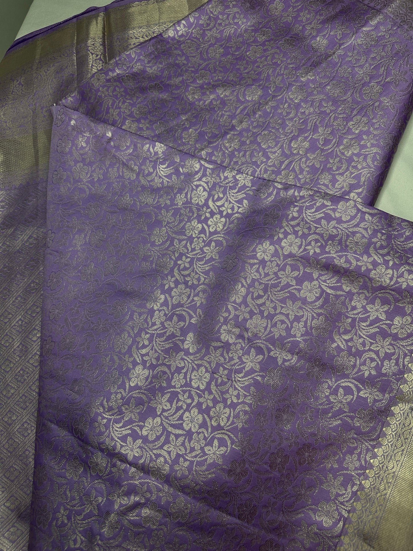 Kanchi Pattu Lavender Light Weight Soft Semi Silk Saree