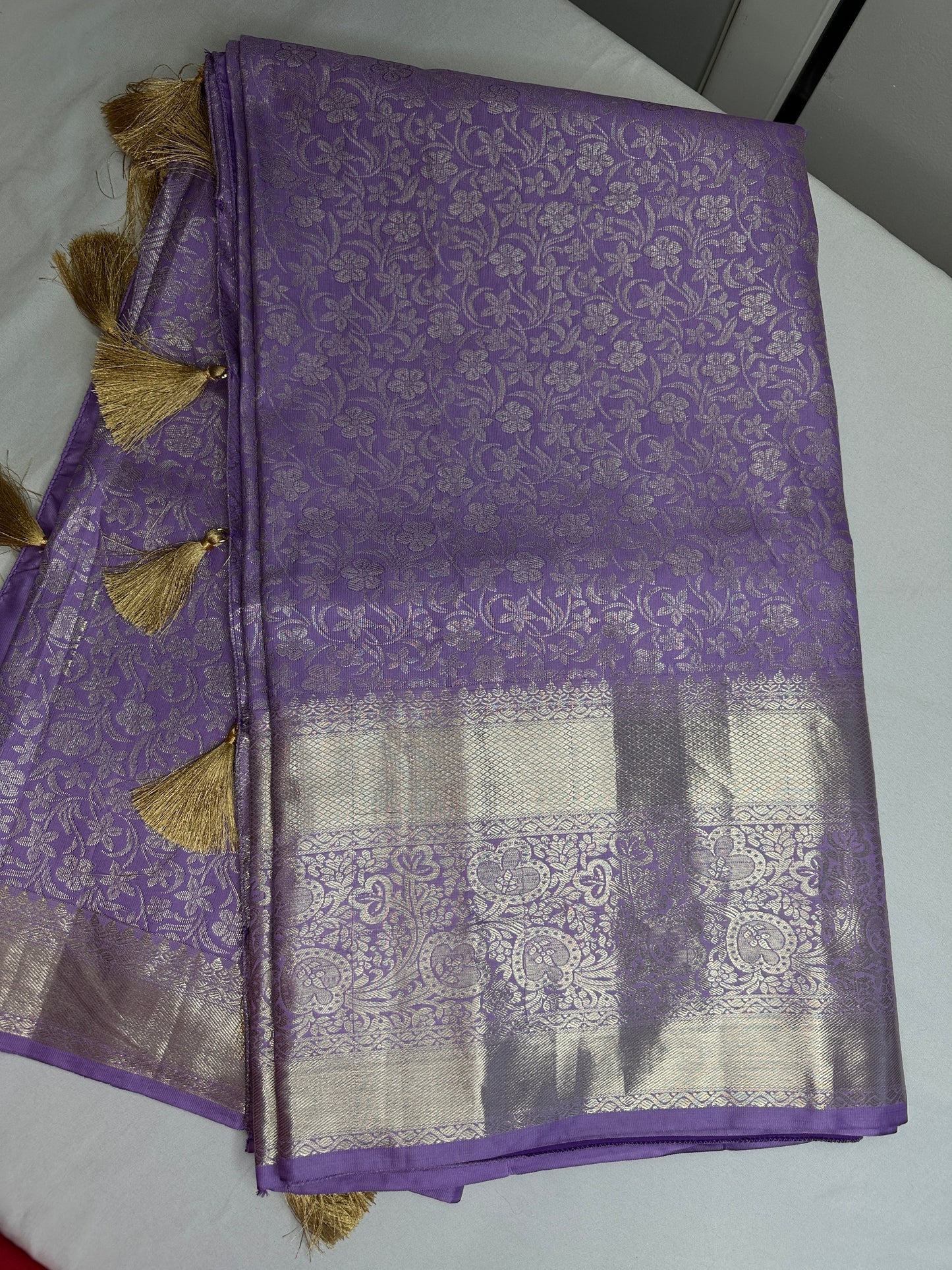 Kanchi Pattu Lavender Light Weight Soft Semi Silk Saree