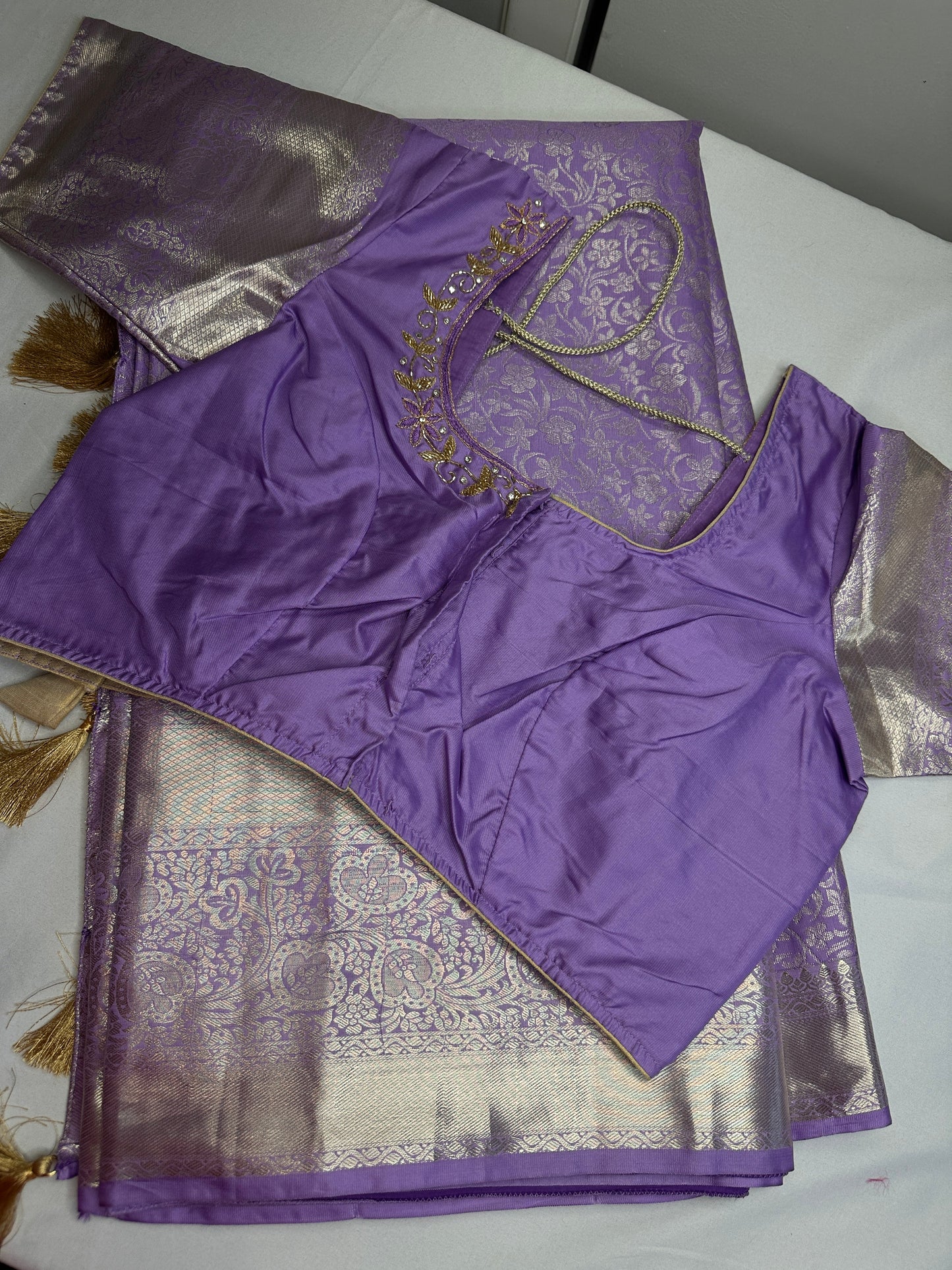 Kanchi Pattu Lavender Light Weight Soft Semi Silk Saree