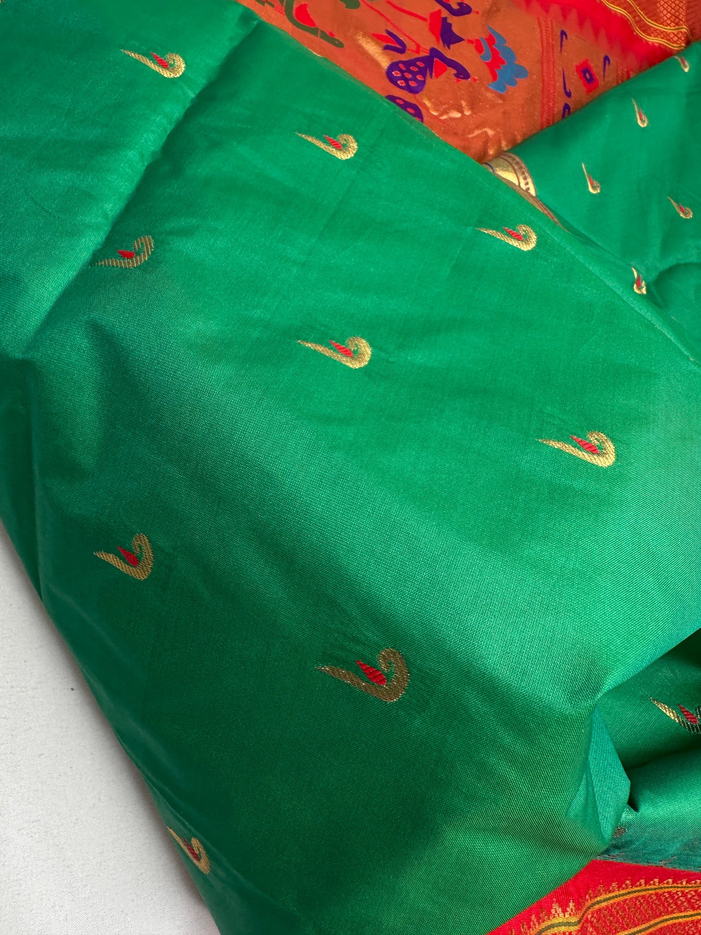 Semi Gadwal  Silk Paithani Green Red Saree