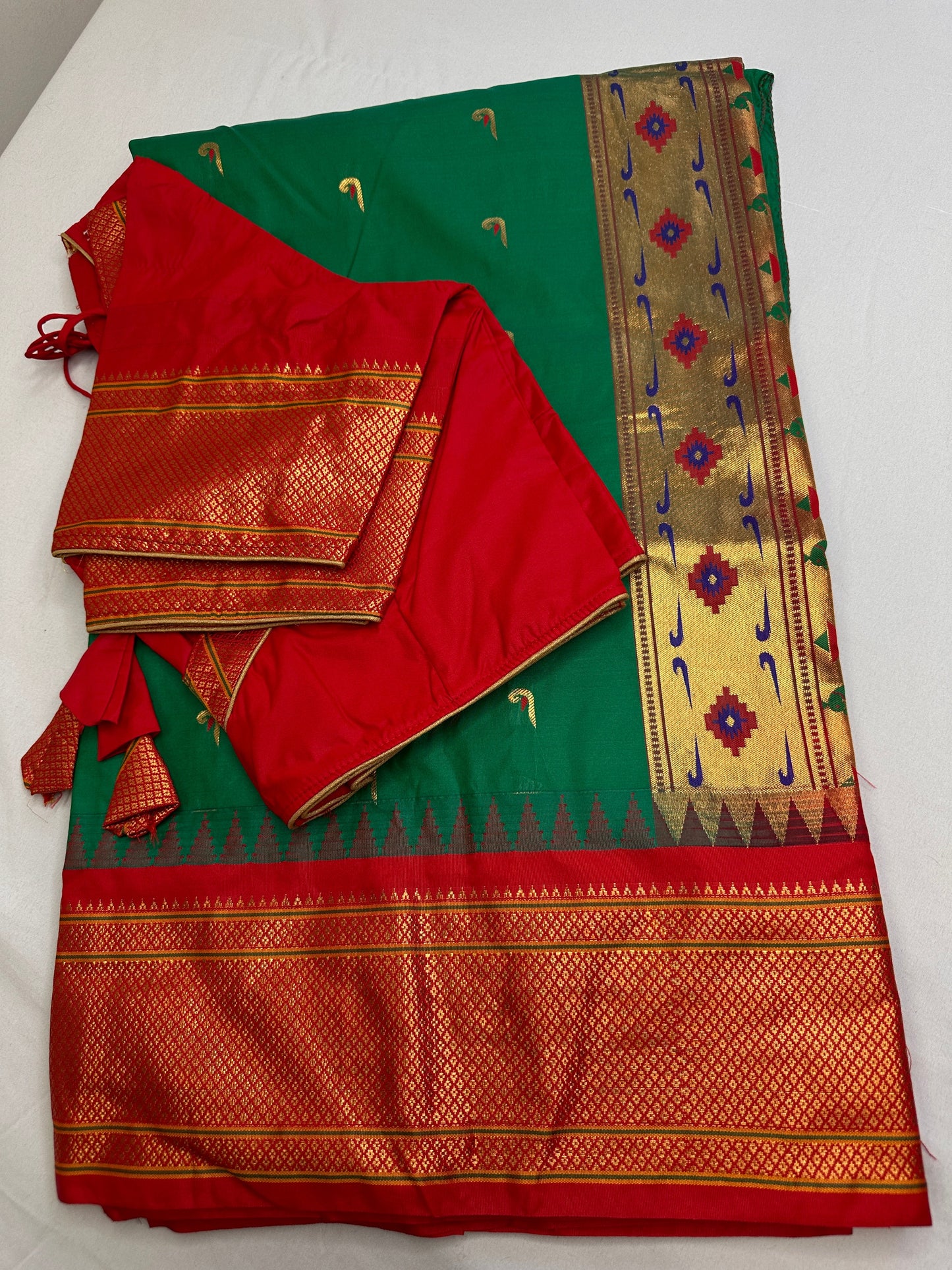 Semi Gadwal  Silk Paithani Green Red Saree