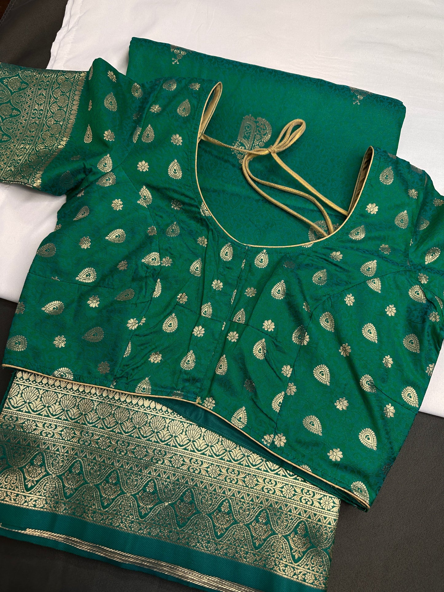 Self Weaving Green Zari Silk Saree