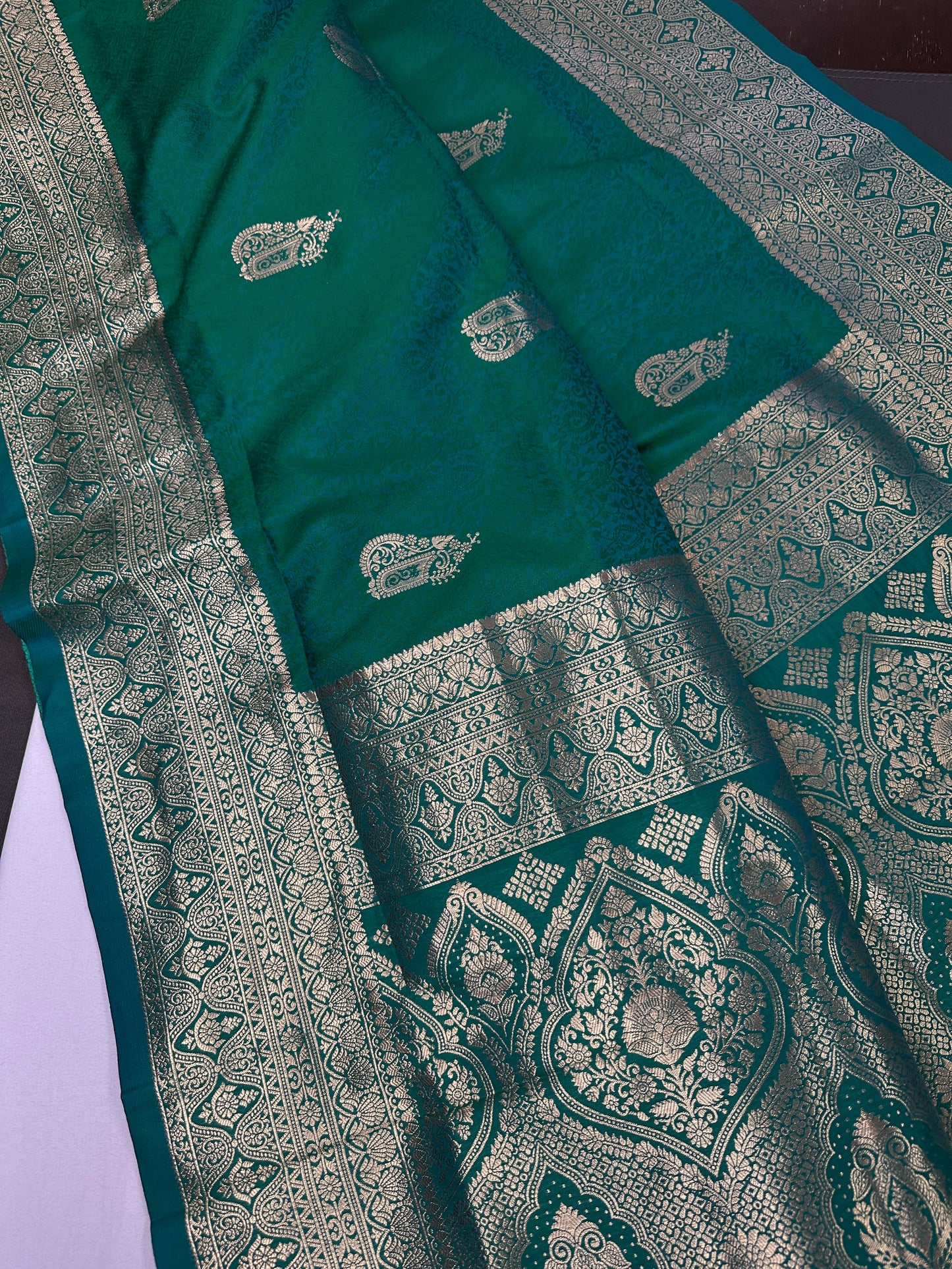 Self Weaving Green Zari Silk Saree