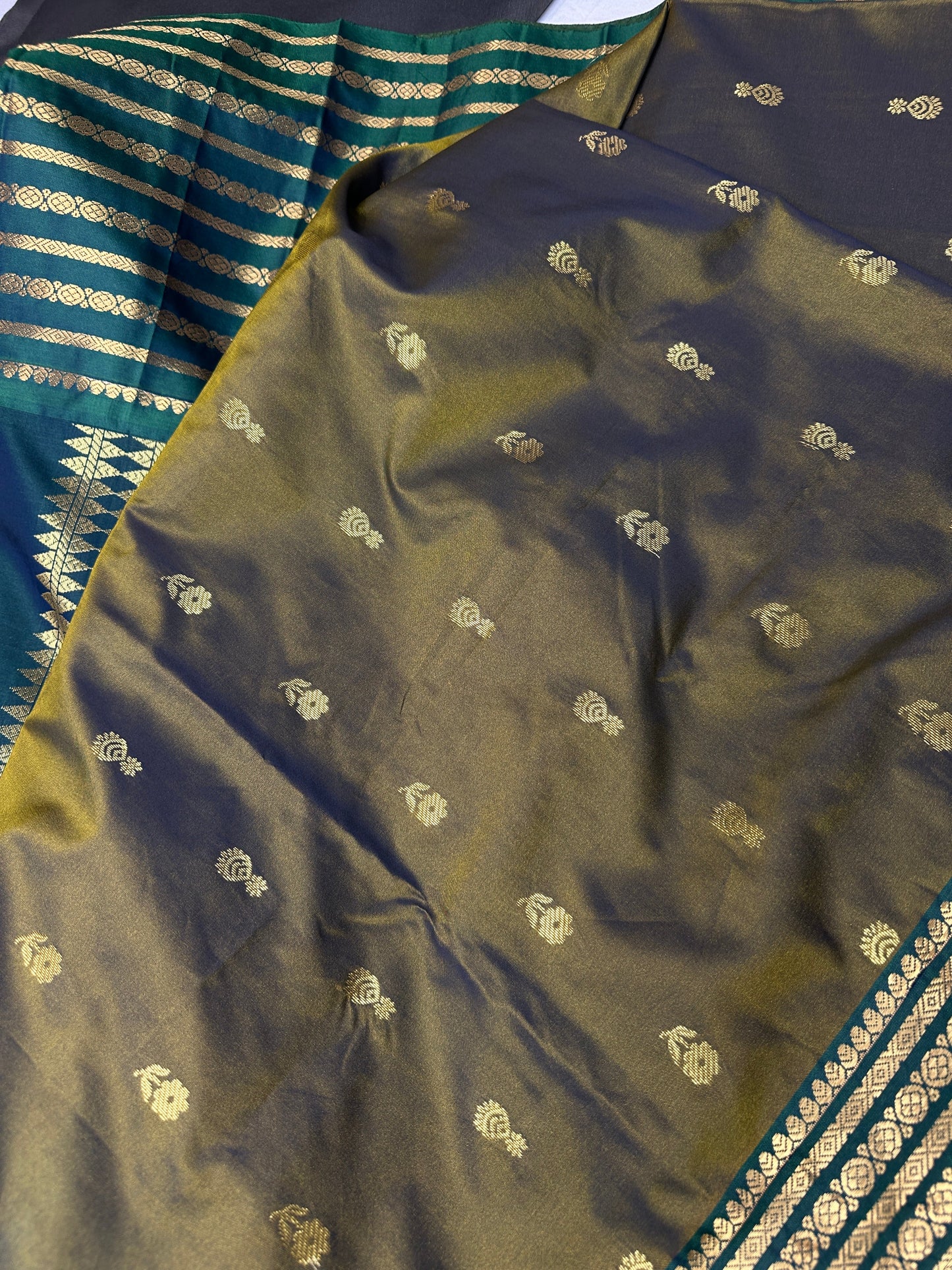 Mangalgiri Pattu Green Soft Silk Saree