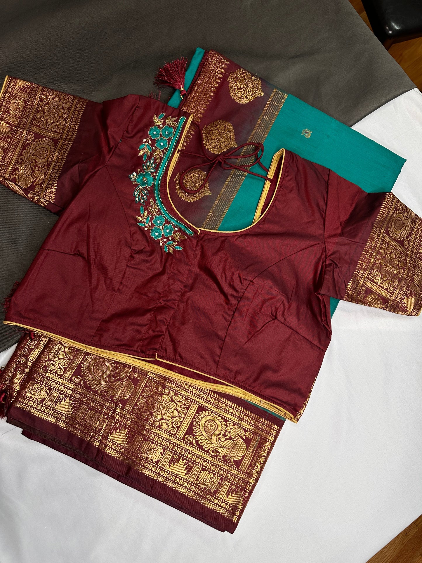 Small Border Semi Gadwal Silk Green Red Saree