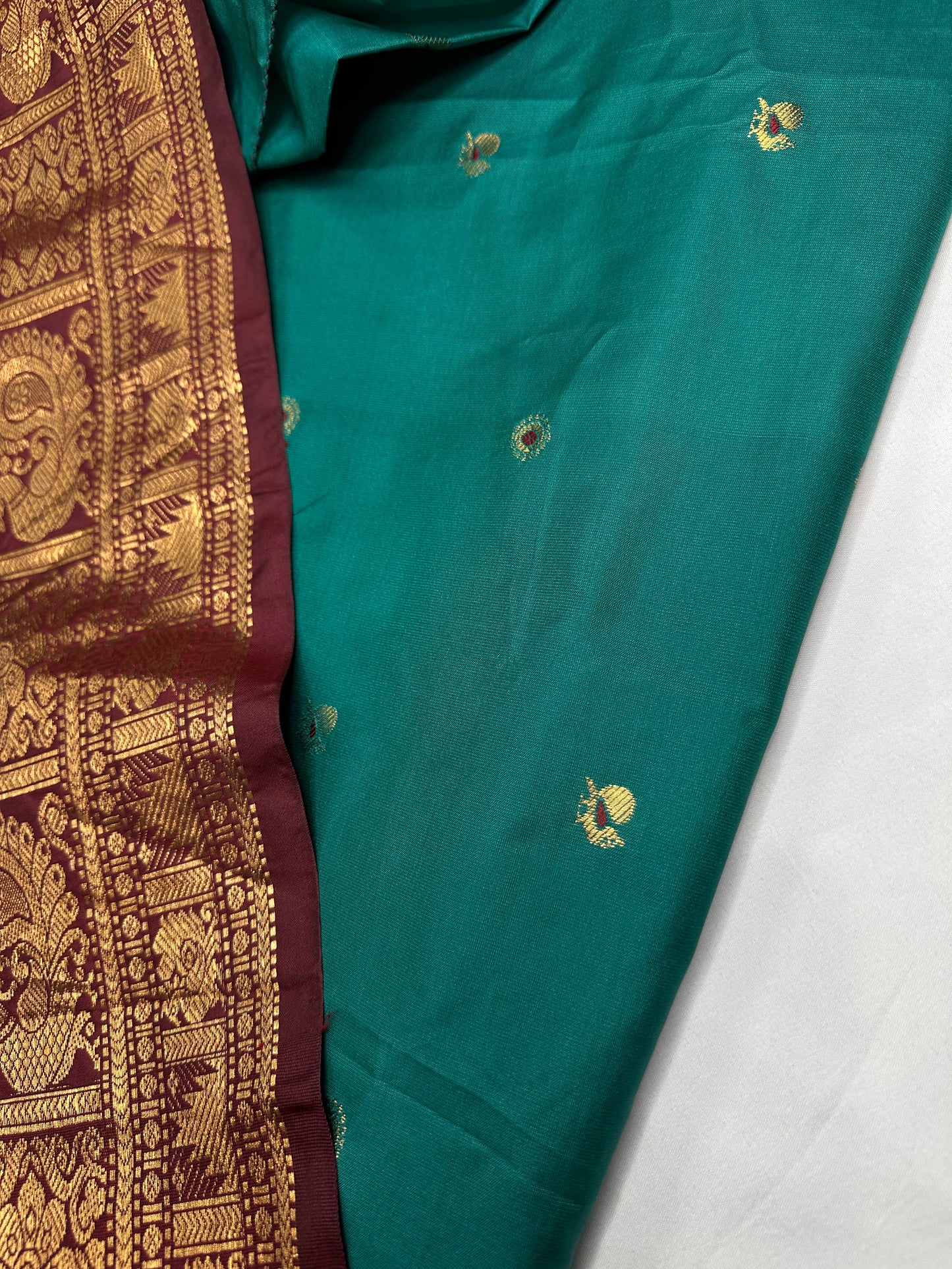 Small Border Semi Gadwal Silk Green Red Saree