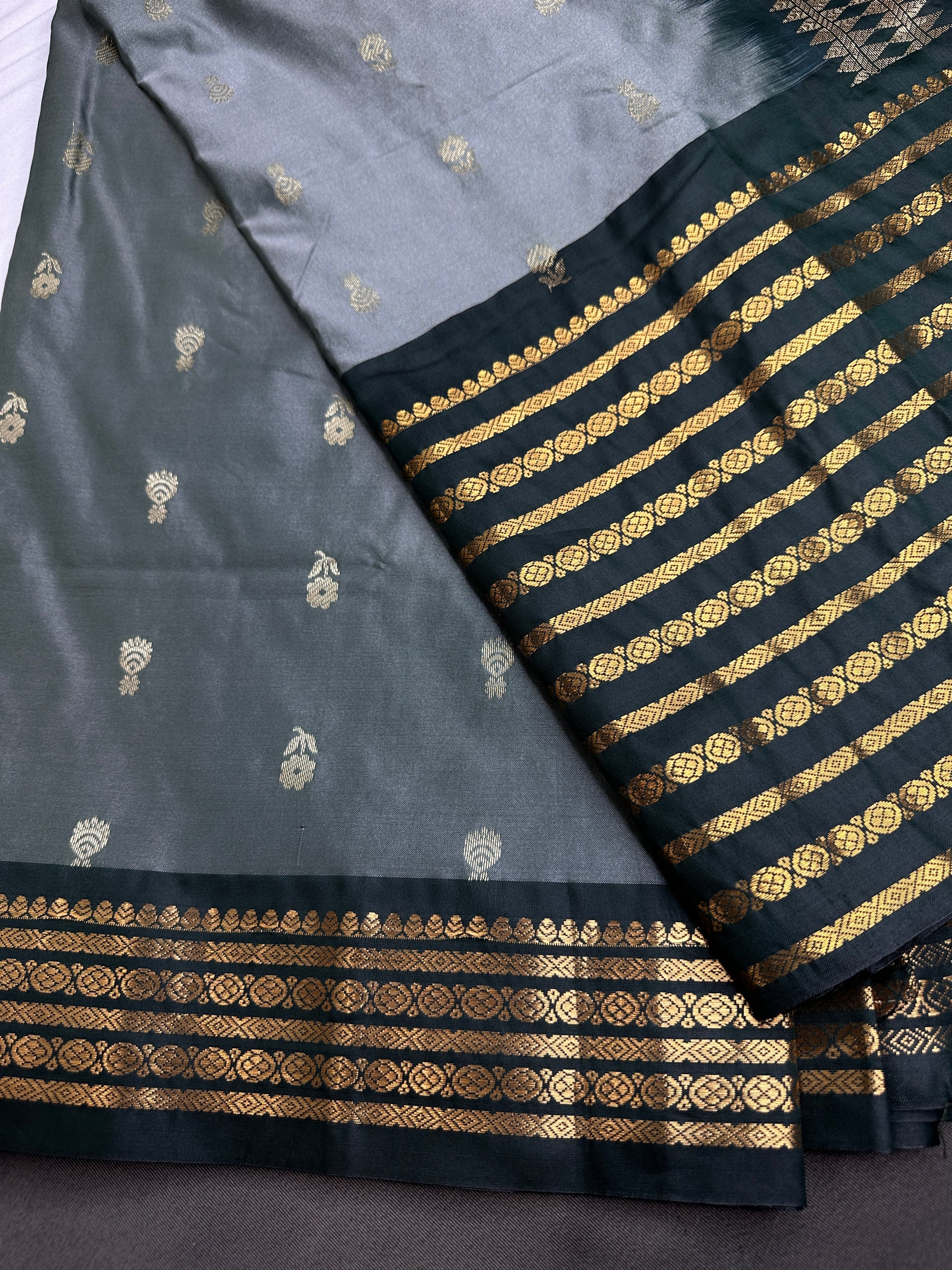 Mangalgiri Pattu Green Soft Silk Saree - 