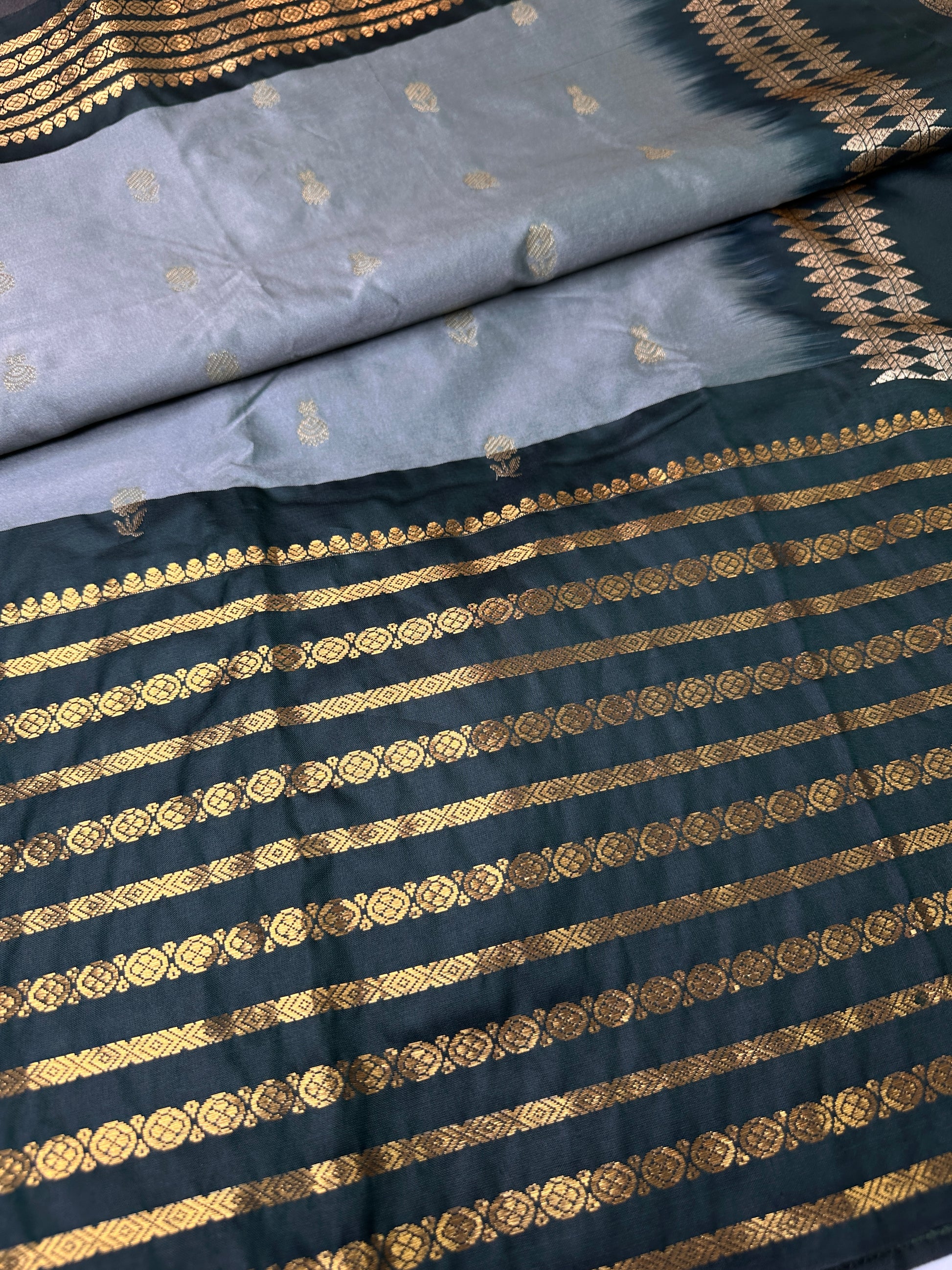 Mangalgiri Pattu Green Soft Silk Saree - 