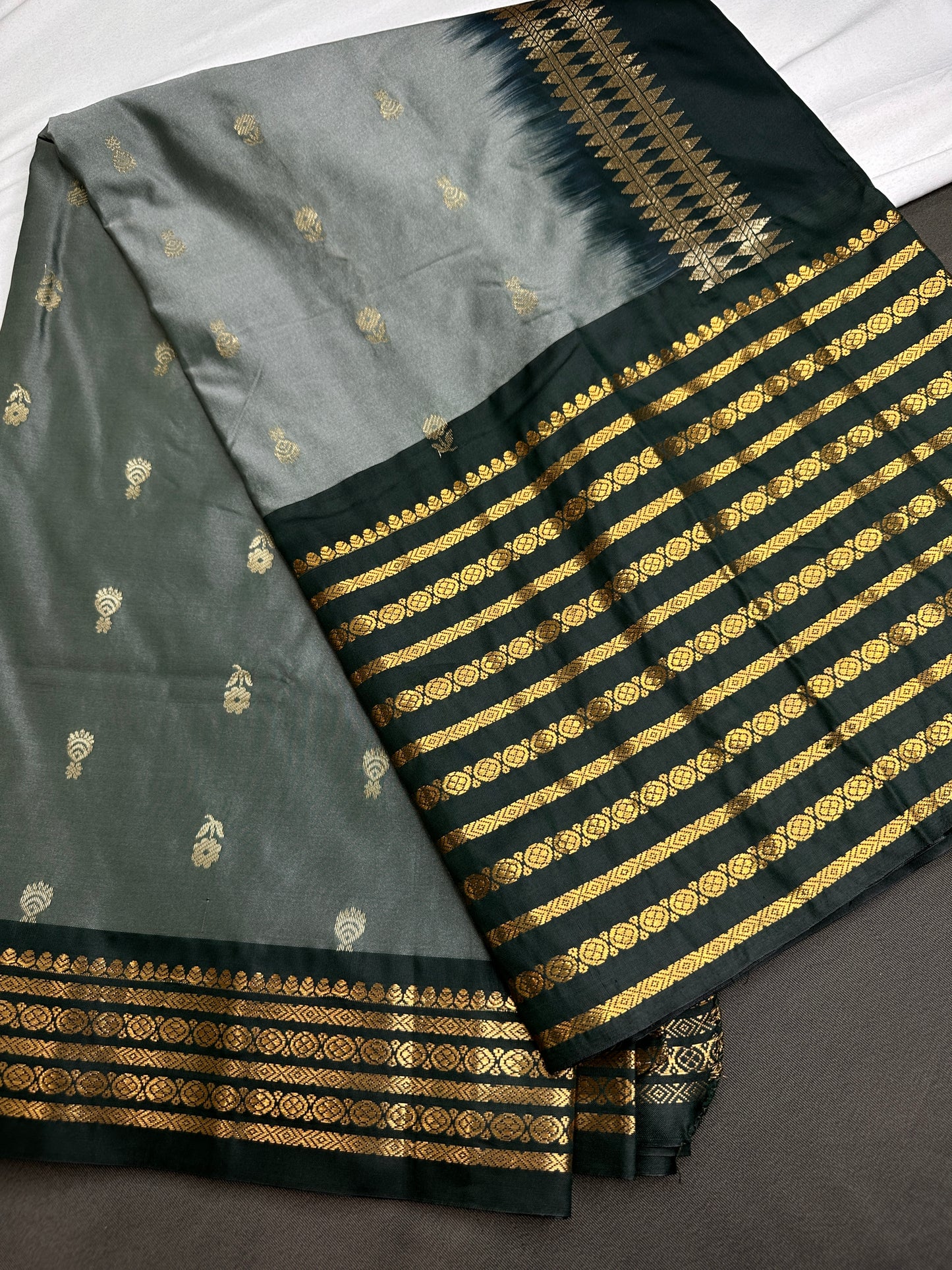 Mangalgiri Pattu Green Soft Silk Saree - 