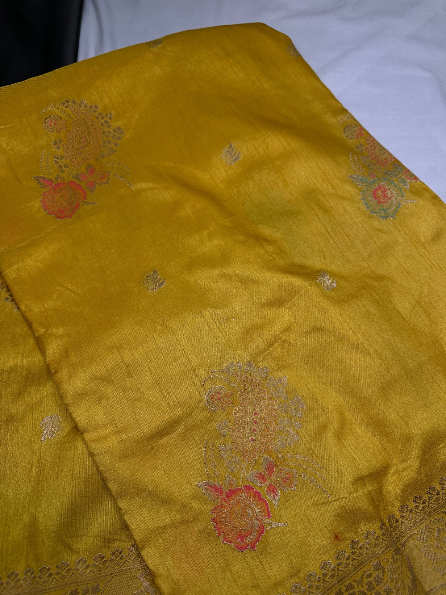 Banarsi Munga Silk Yellow Saree