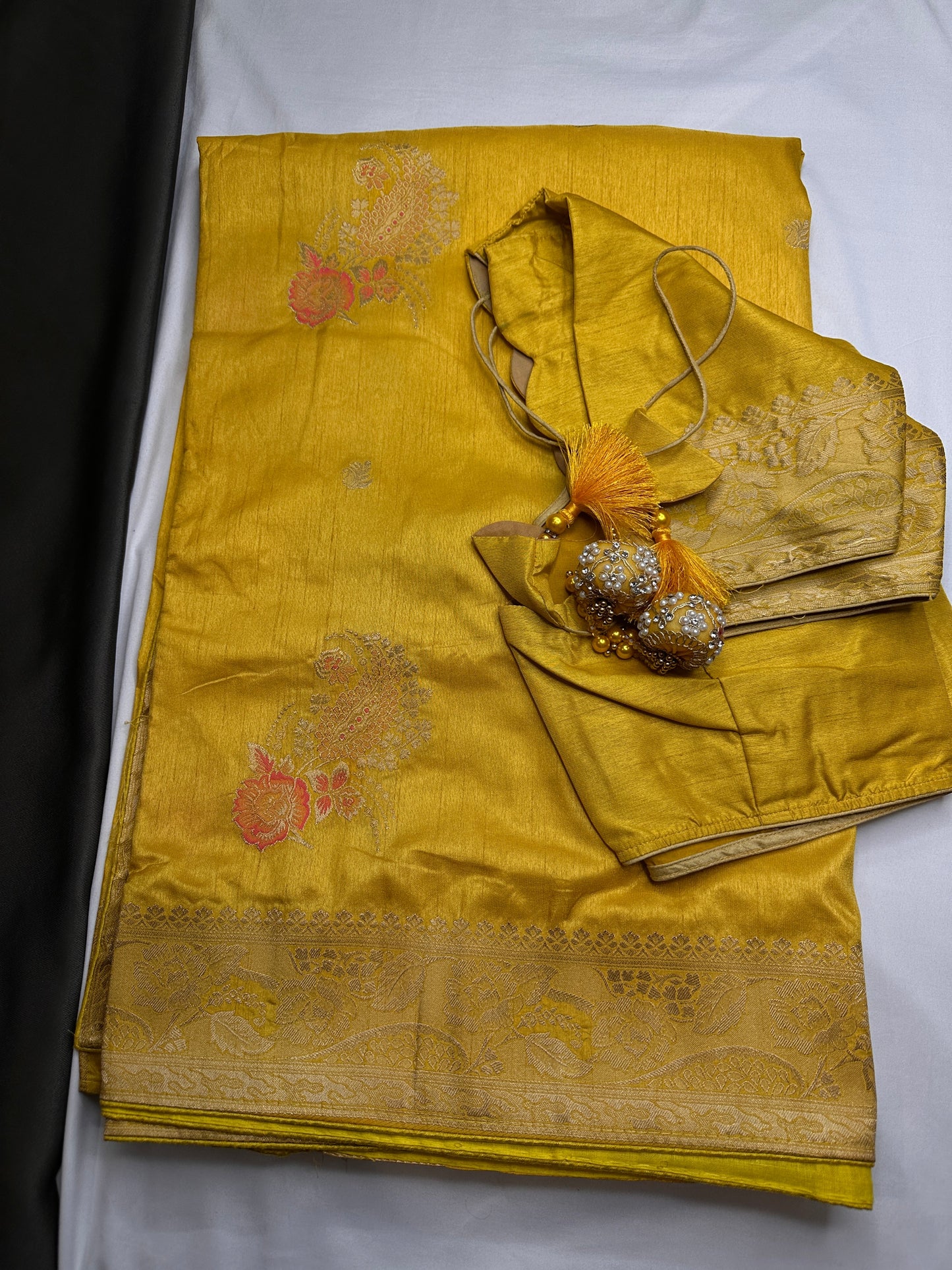 Banarsi Munga Silk Yellow Saree