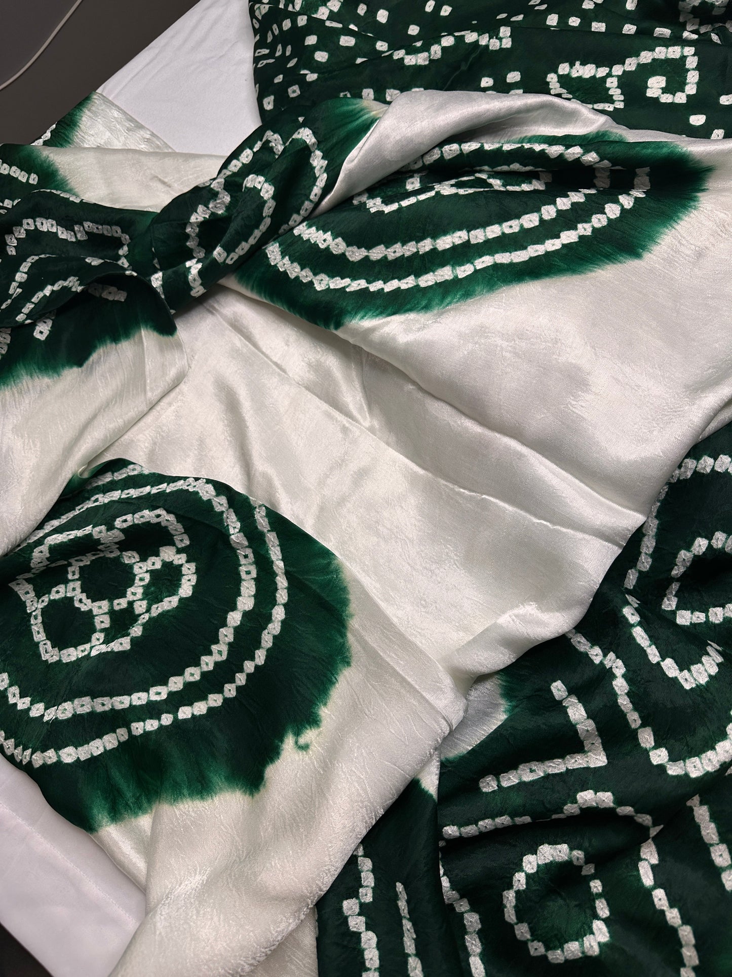Bandhani Bhandej Half and Half White Green modal Silk Saree